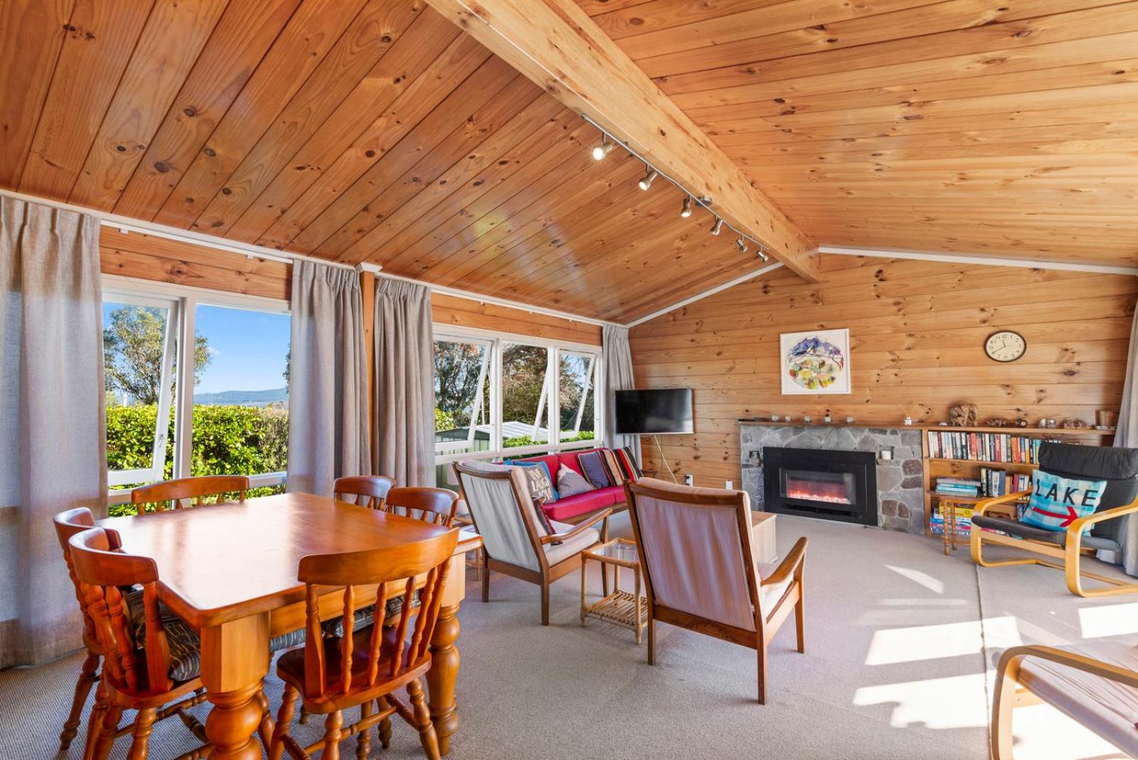 The Lake Escape - Taupo Holiday Home