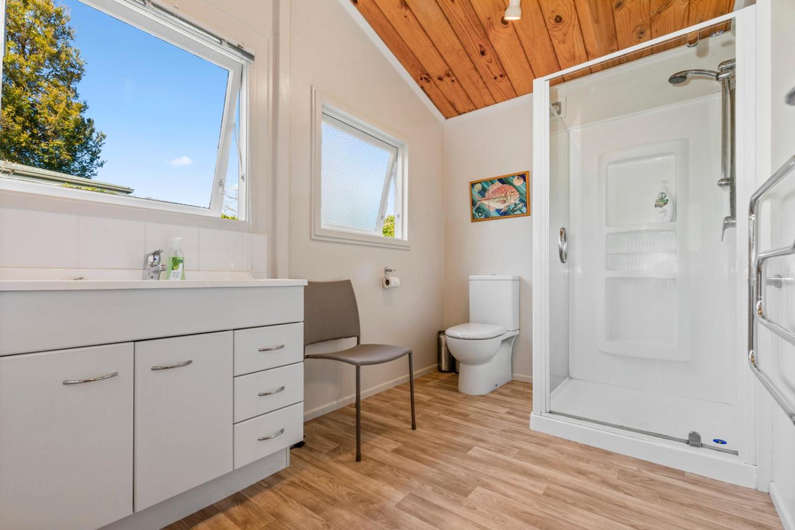 The Lake Escape - Taupo Holiday Home