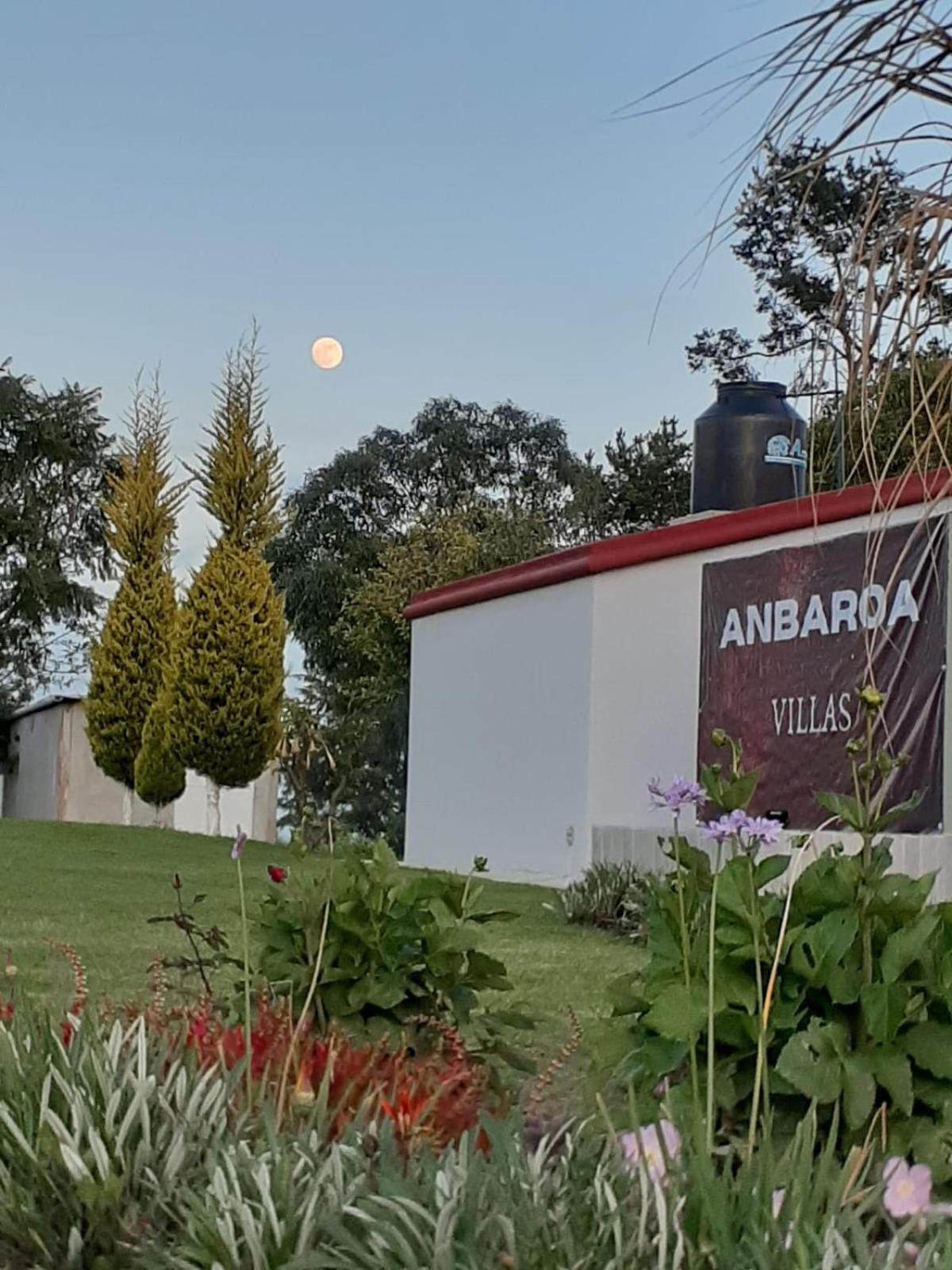 ANBAROA VILLAS
