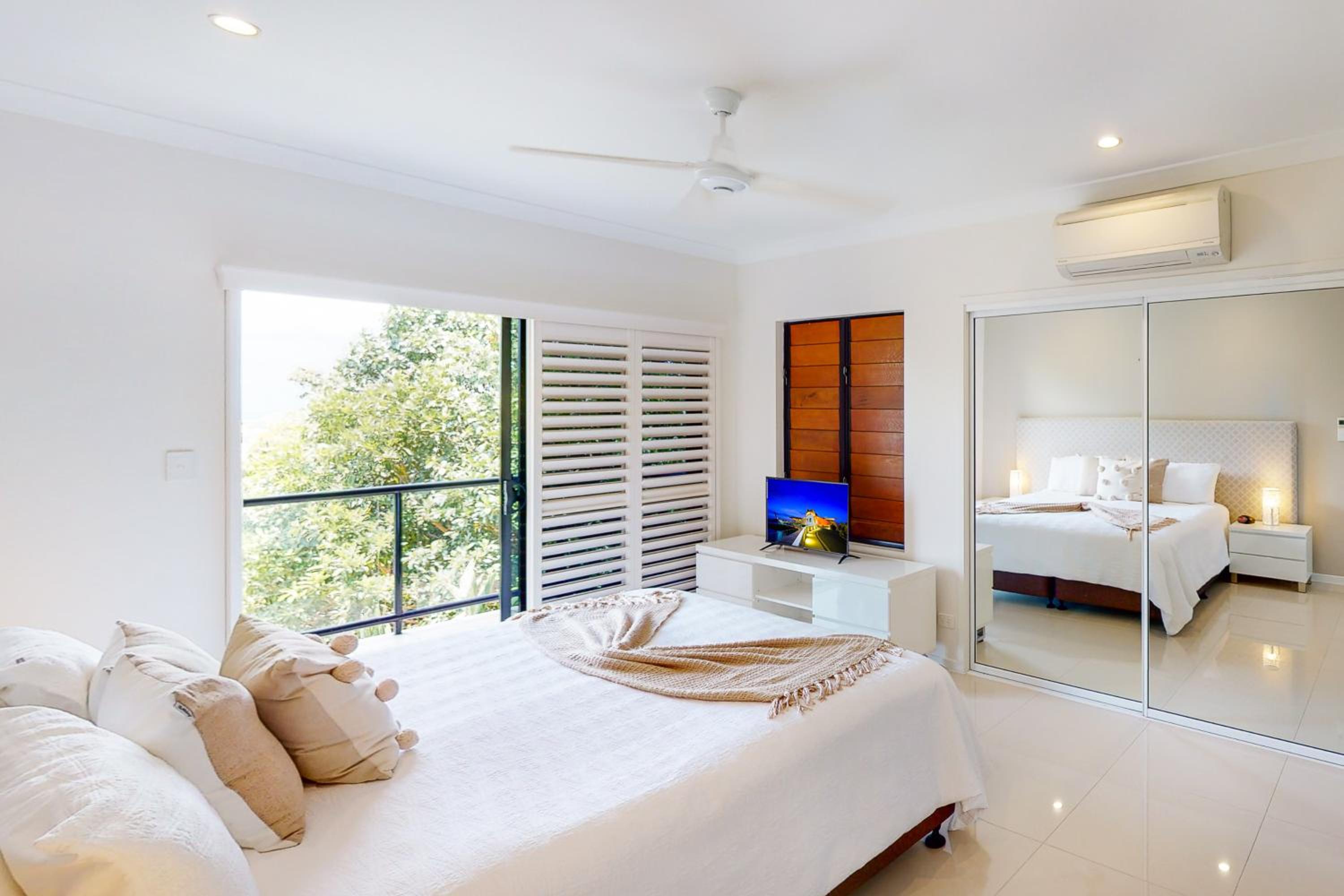 Anchorage Apartments on Hamilton Island by HIHA