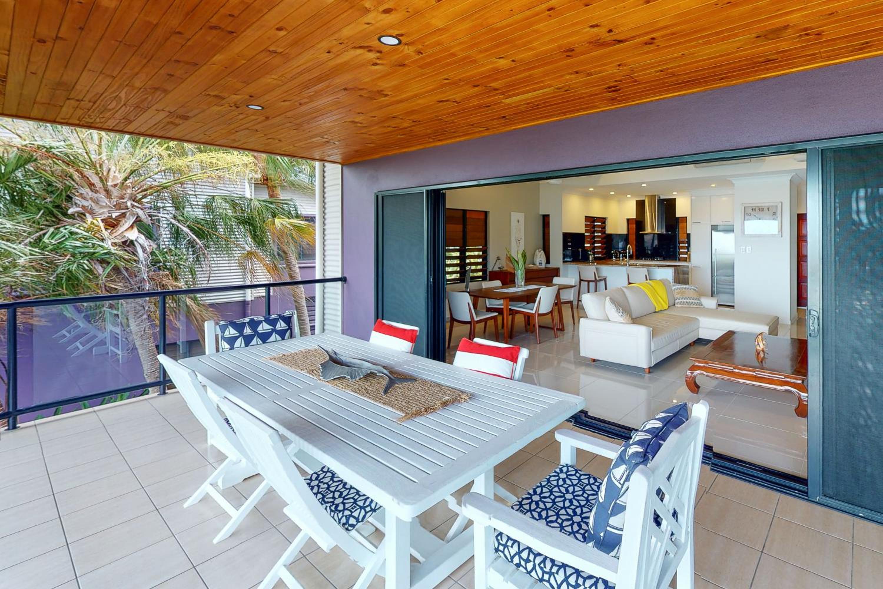 Anchorage Apartments on Hamilton Island by HIHA