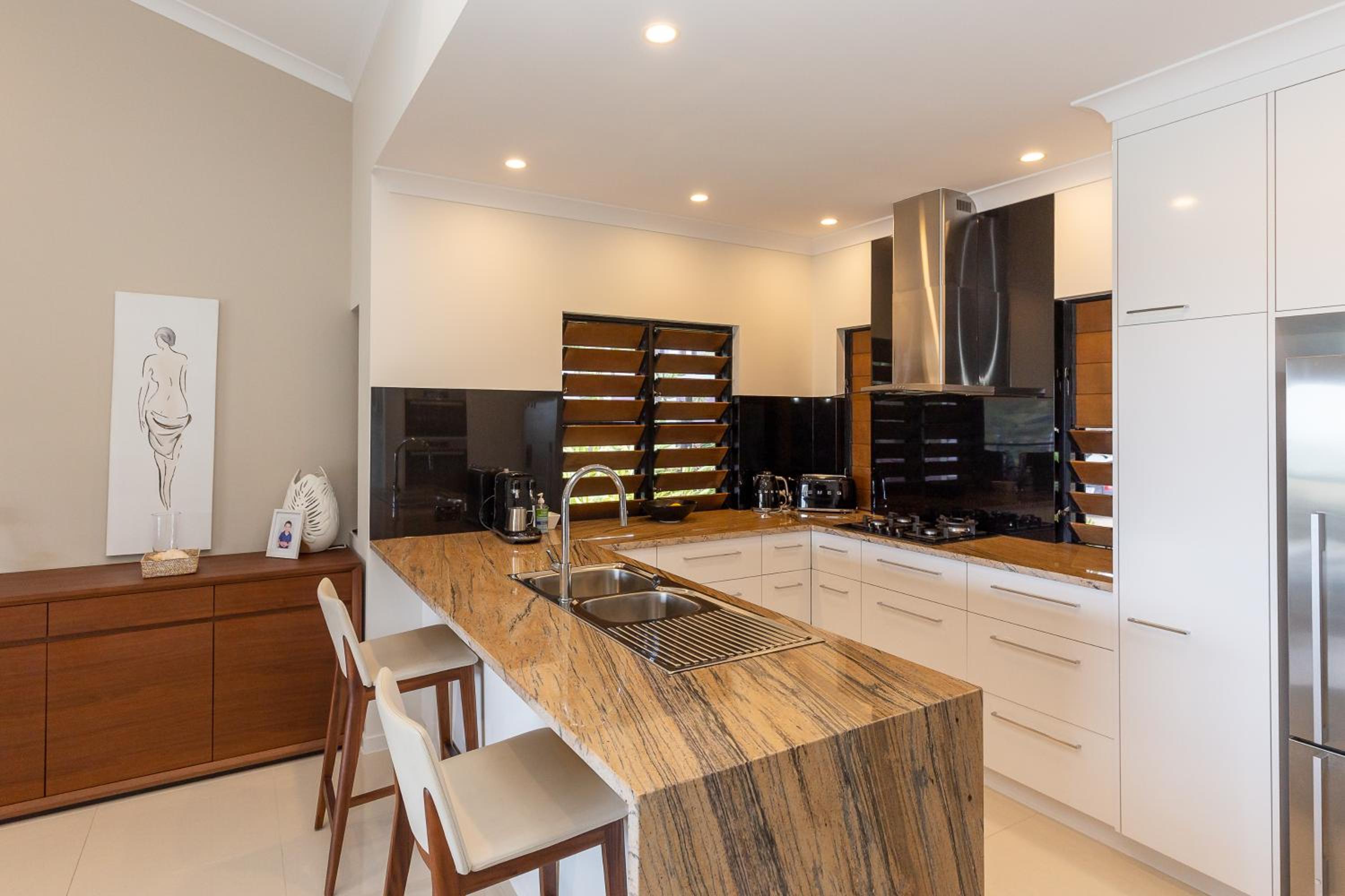 Anchorage Apartments on Hamilton Island by HIHA