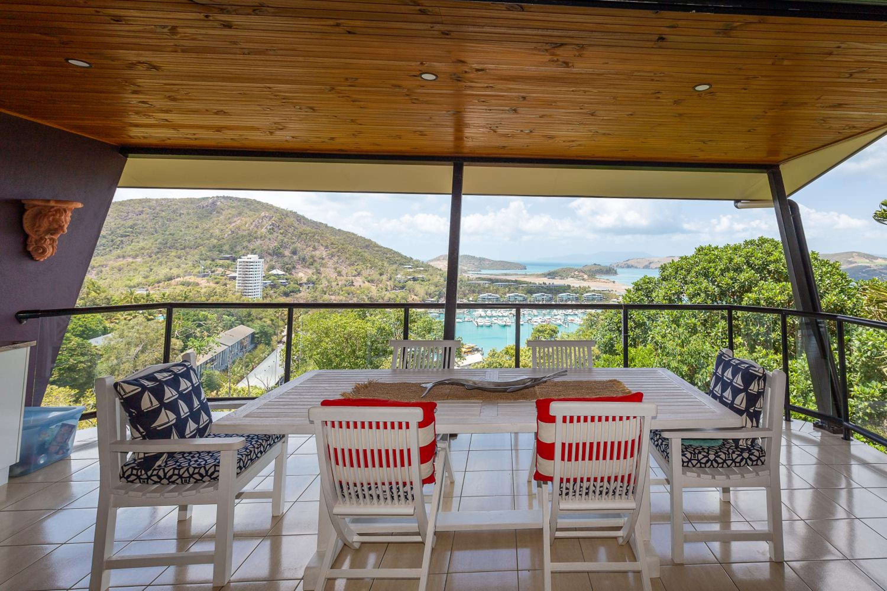 Anchorage Apartments on Hamilton Island by HIHA