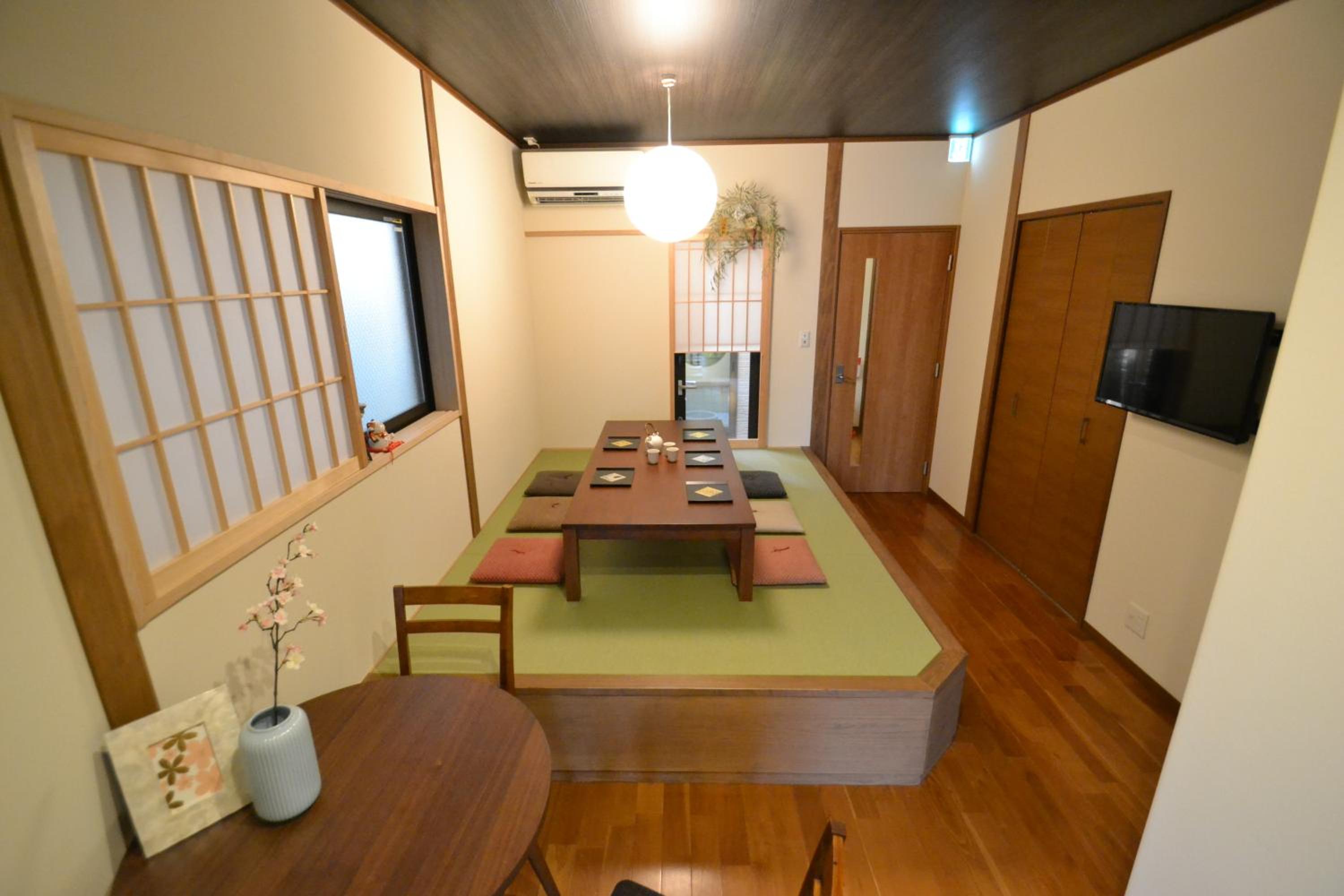 Photo 8