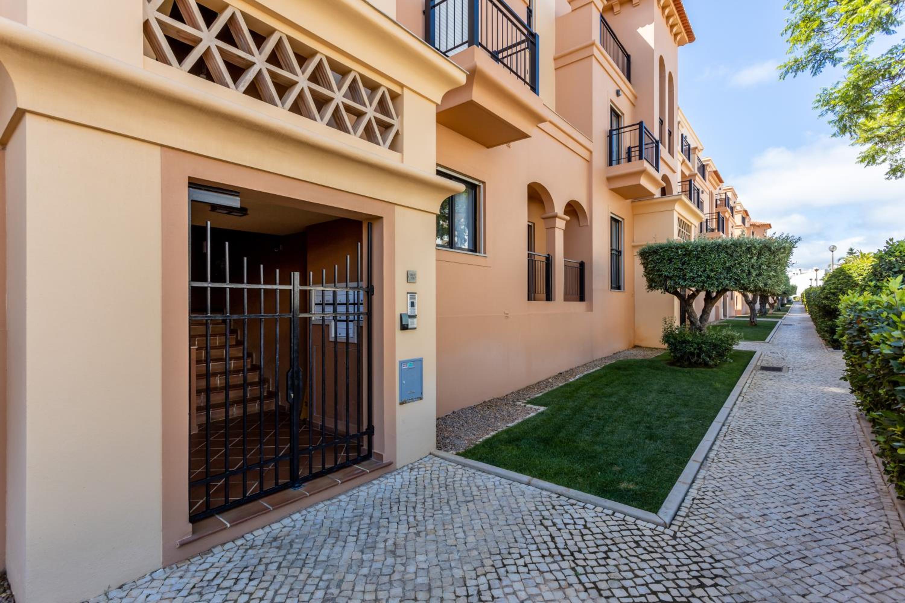 Sun and Sea - Baia da Luz Apartment view 5