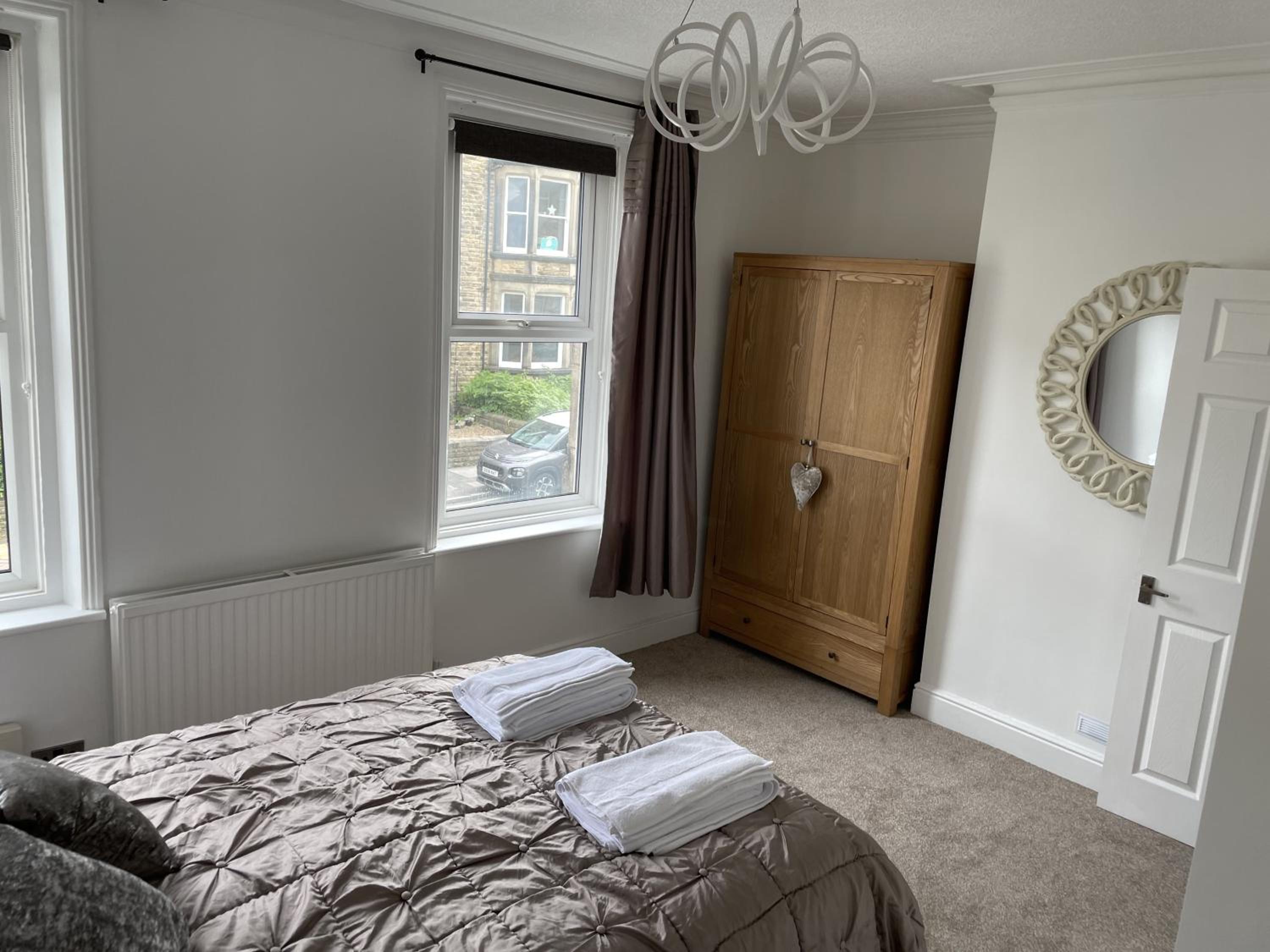 4 Bedroom House in Harrogate Town Centre view 4