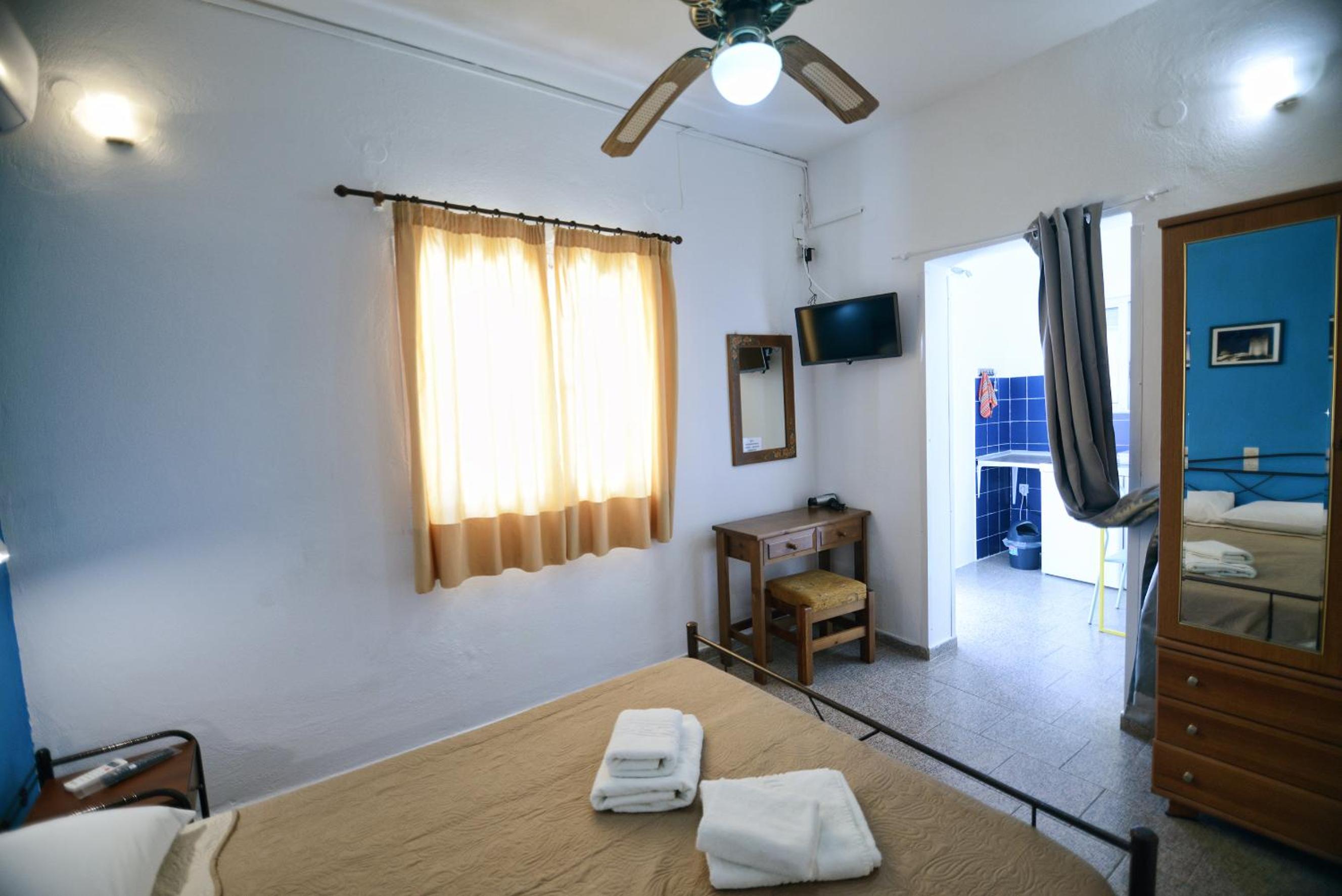Apostolakis Rooms