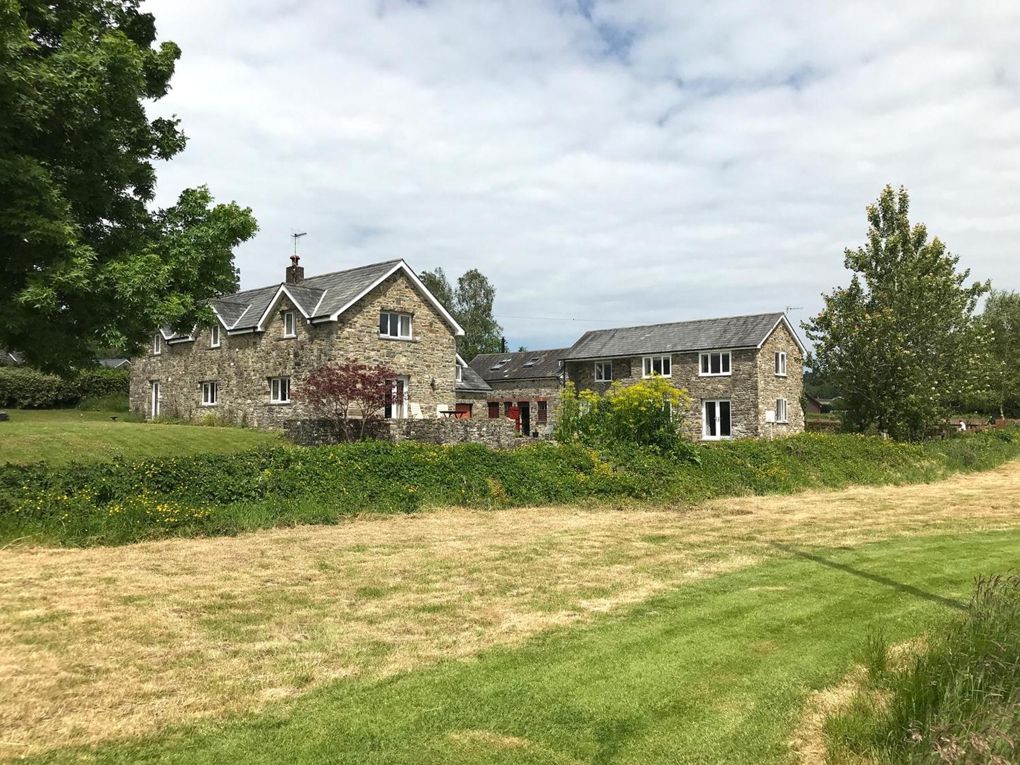 Maesyfelin Isaf Apartment view 4