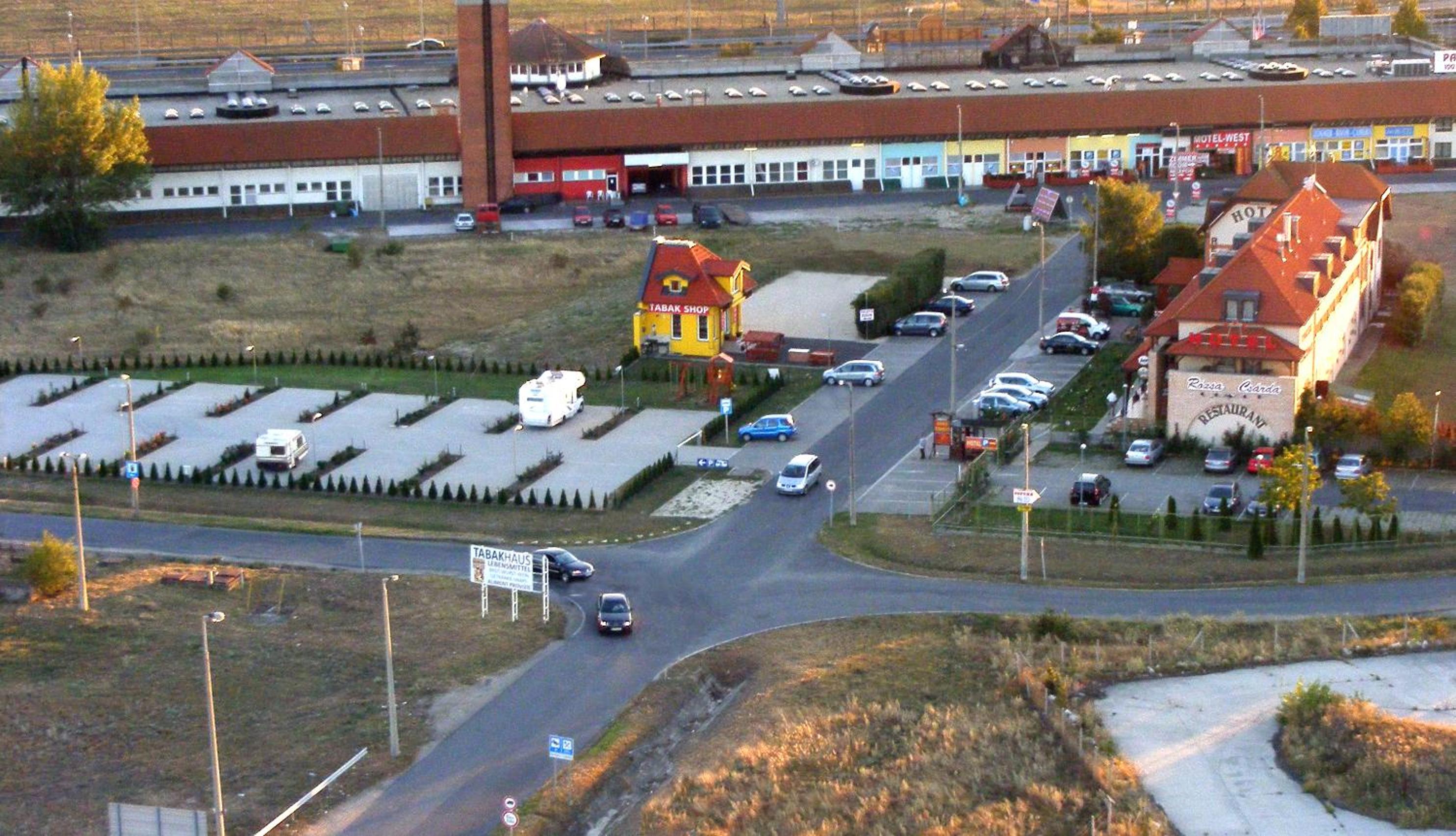 Hotel Rózsa Csárda Bungalow & Caravan Park view 5