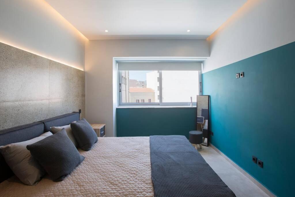 City Center Modern Renovated Apartment photo 4