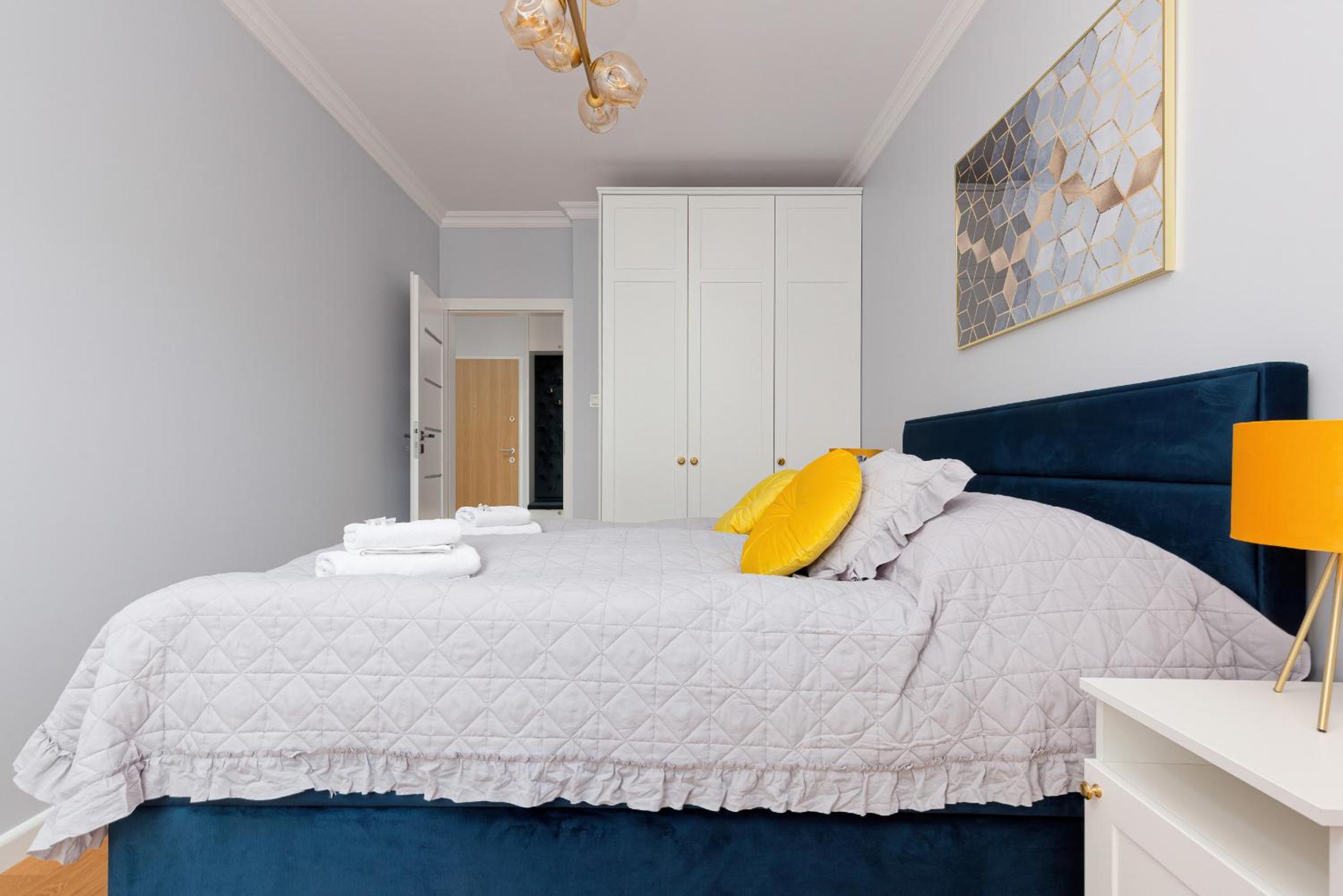 Apartament Dom przy Okrzei by Renters Prestige view 2