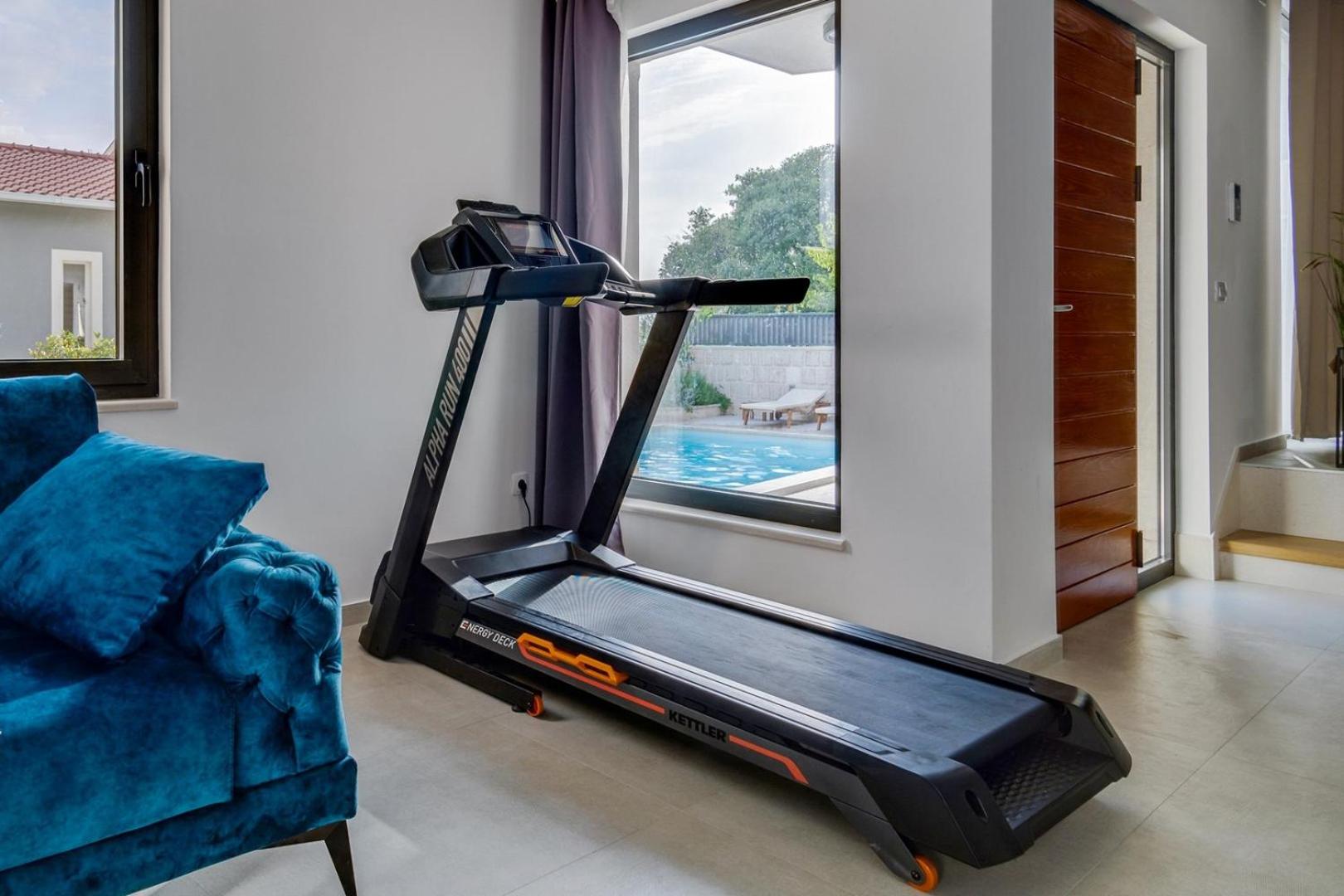 Villa Falcon House, 3-bedroom villa with heated 36 sqm pool, Jacuzzi, Finnish sauna view 3