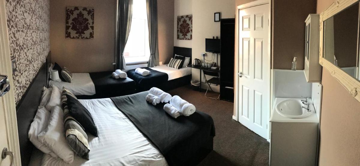 Whitley Bay Vacations - The Chedburgh - Property Image 9