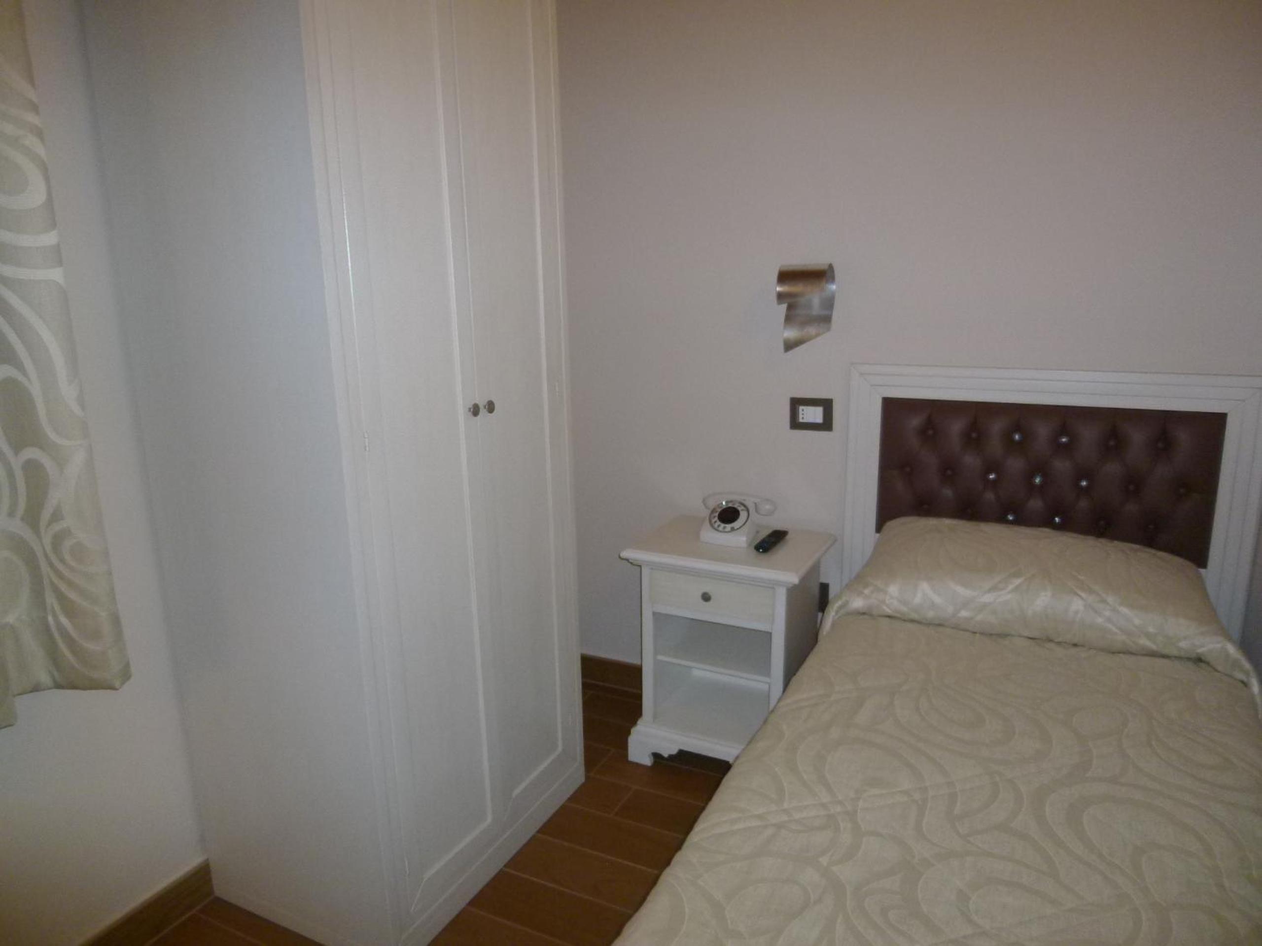 Photo 27