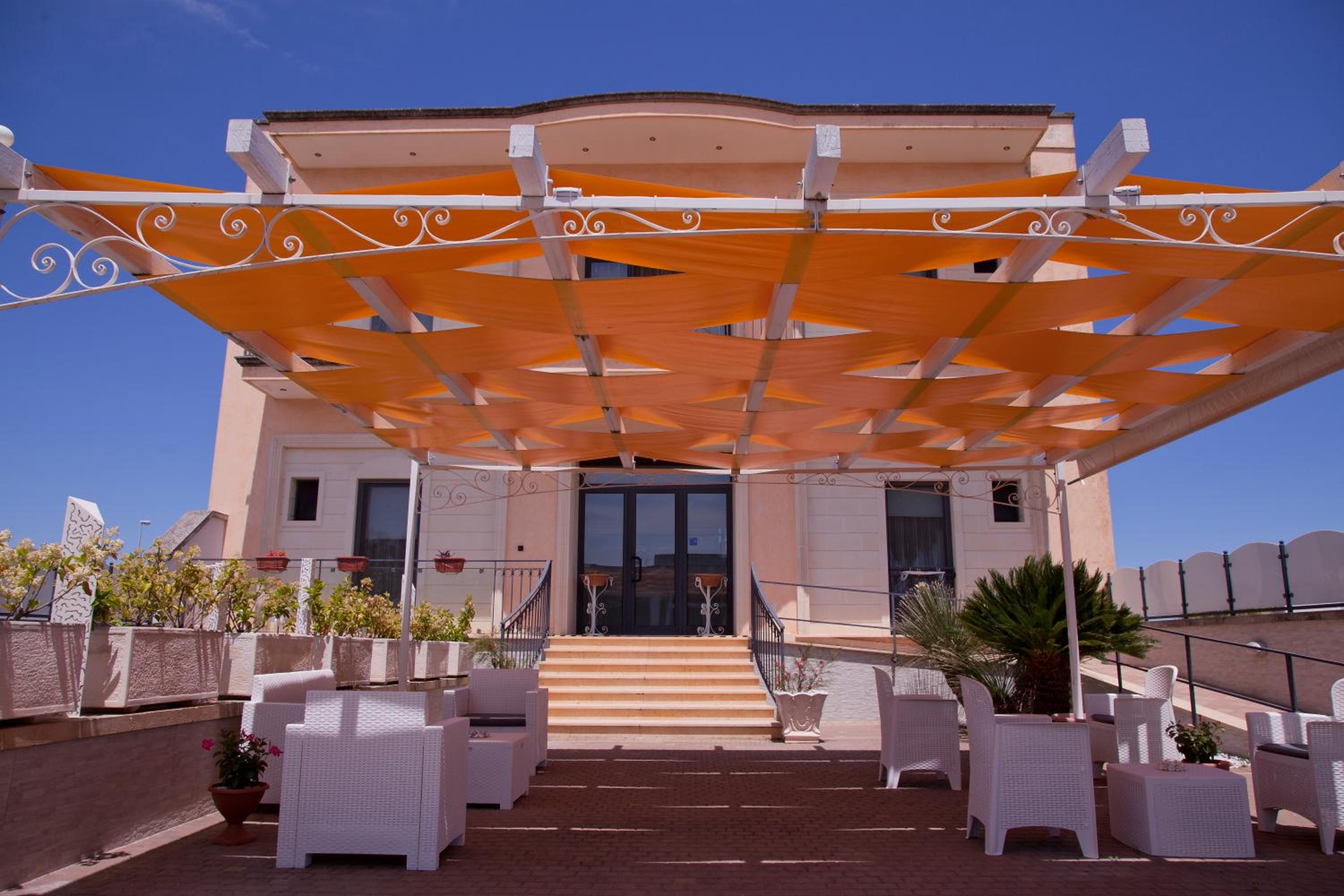 Kalinifta Residence