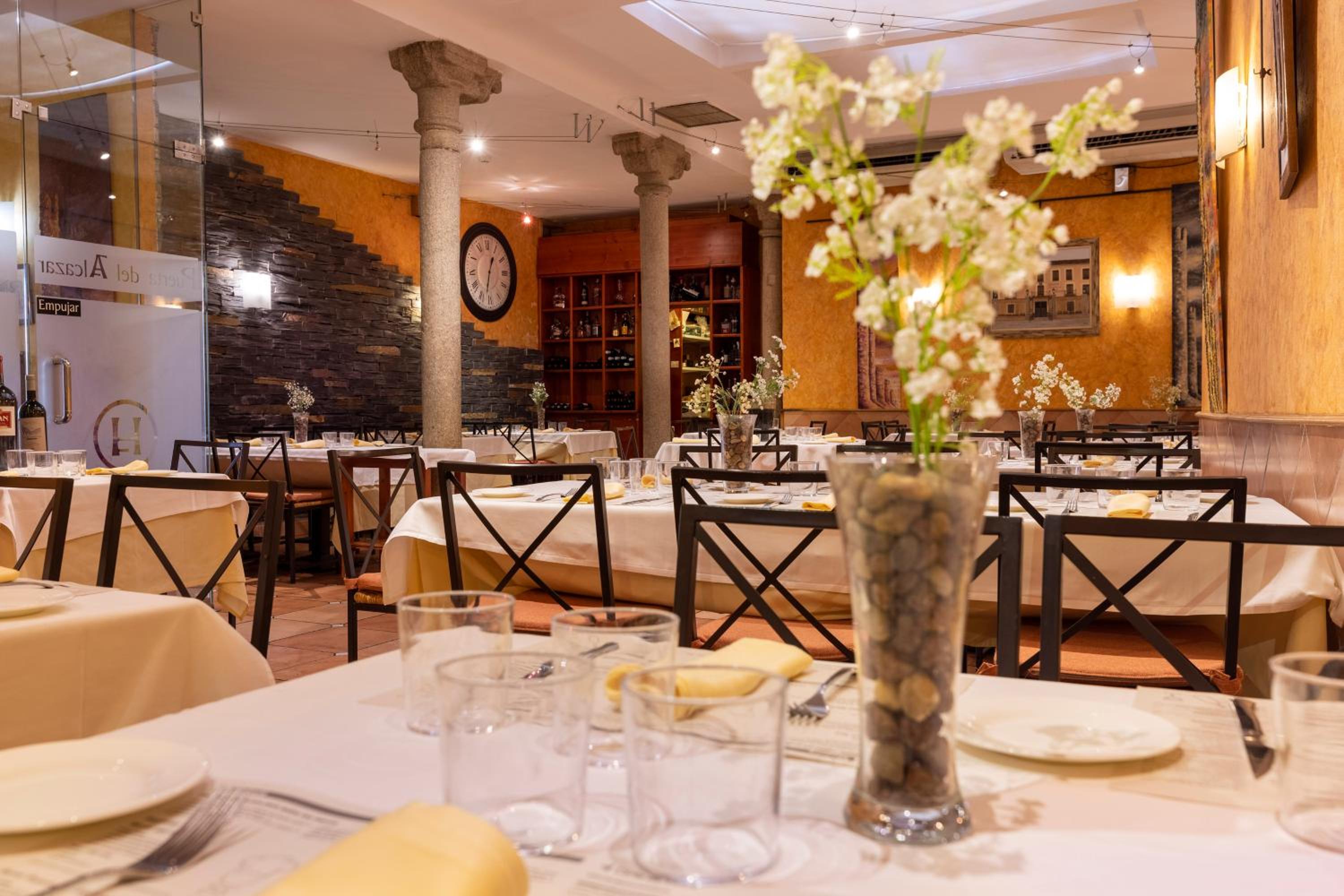 Hostal Restaurante Puerta del Alcázar