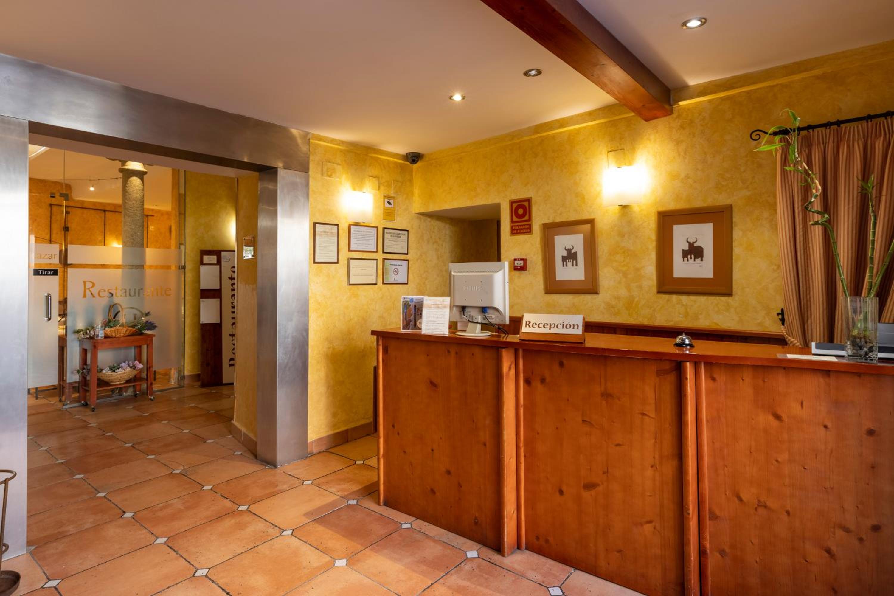 Hostal Restaurante Puerta del Alcázar
