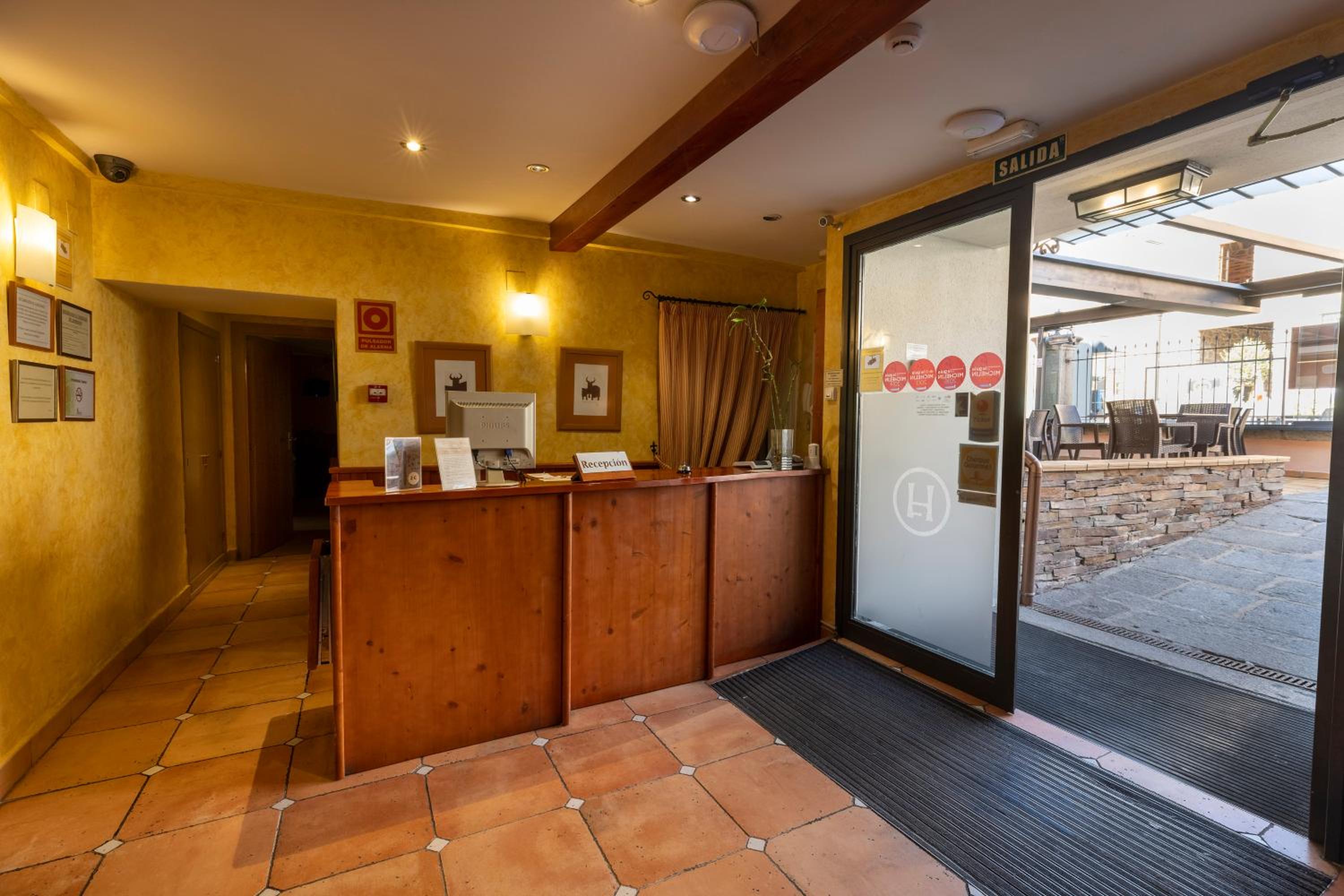 Hostal Restaurante Puerta del Alcázar