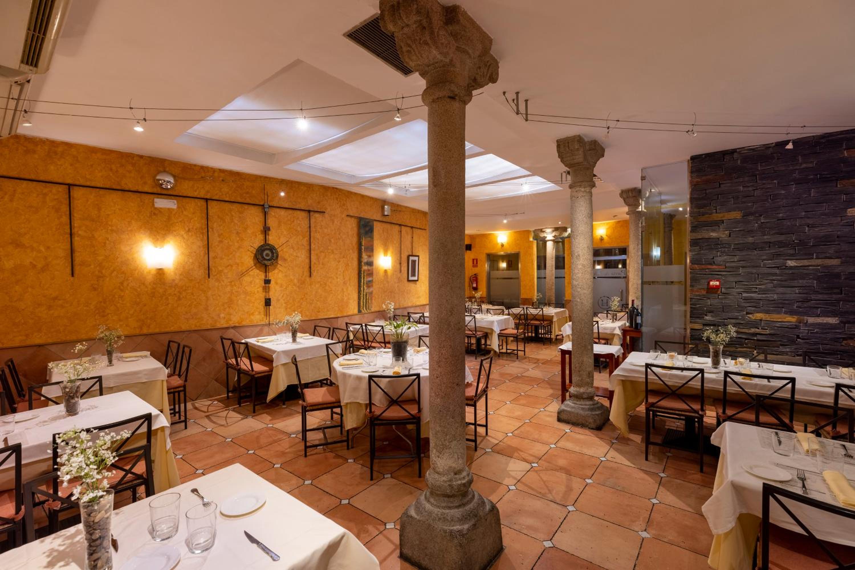 Hostal Restaurante Puerta del Alcázar