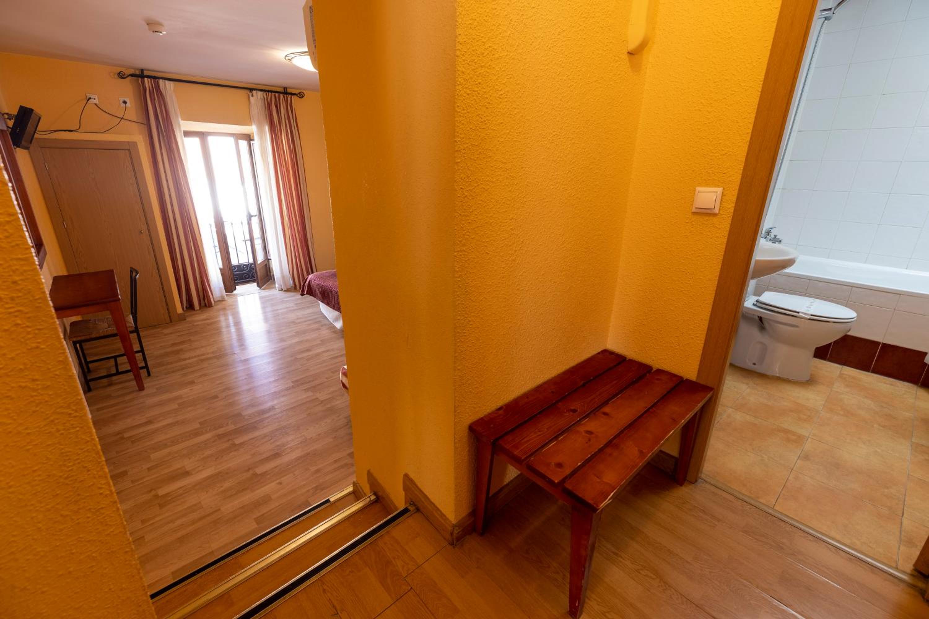 Hostal Restaurante Puerta del Alcázar