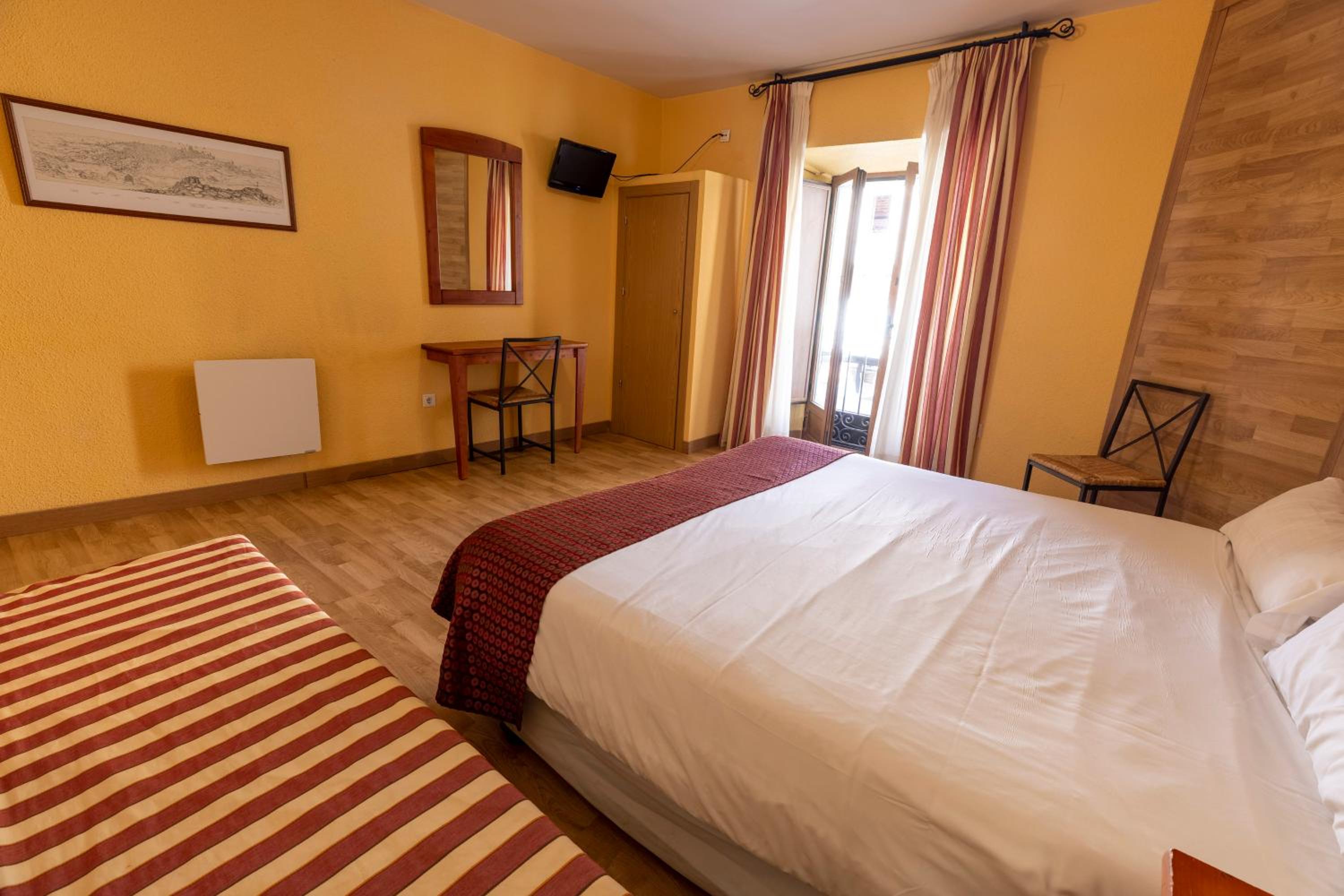 Hostal Restaurante Puerta del Alcázar