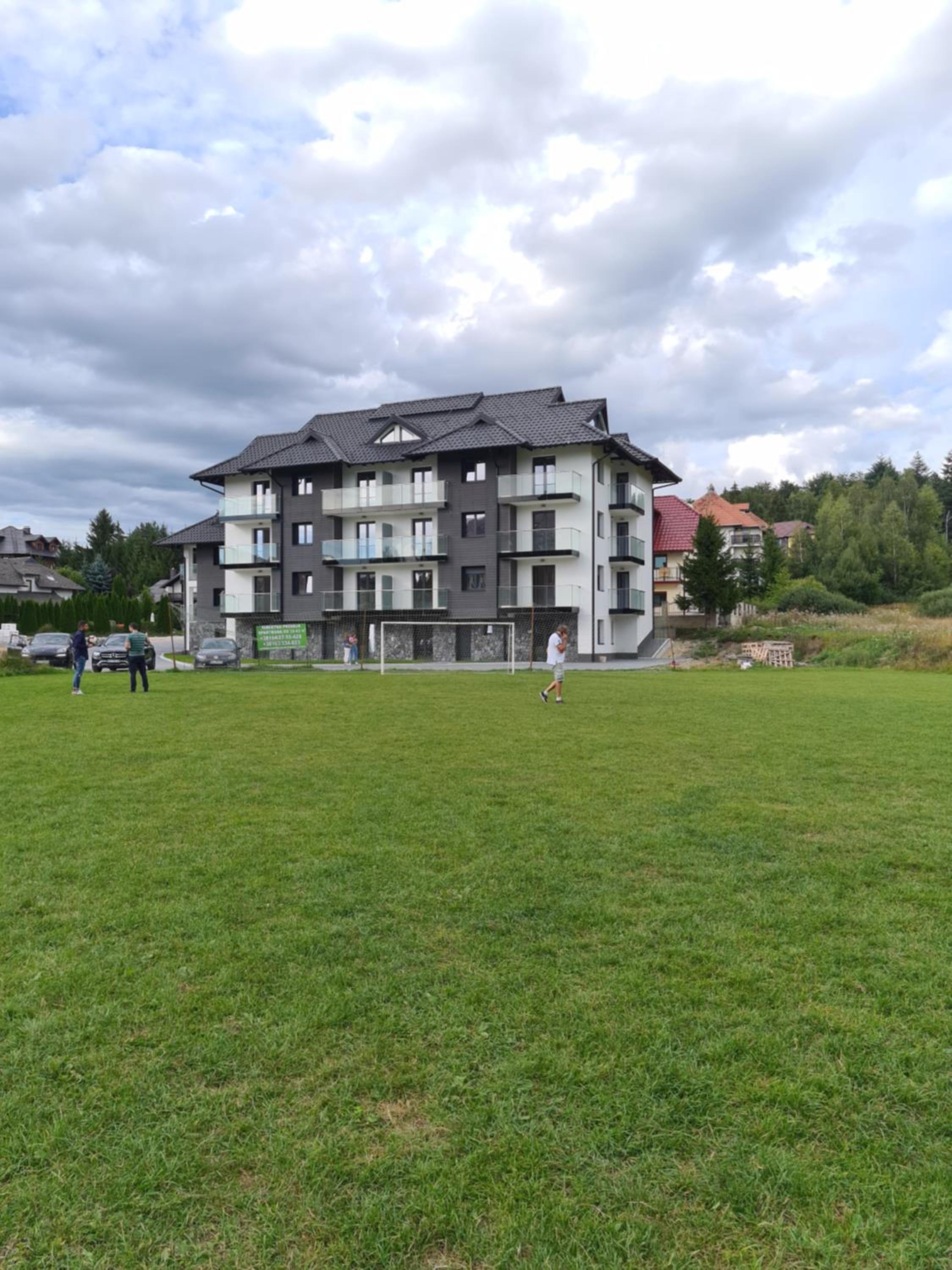 Photo 8