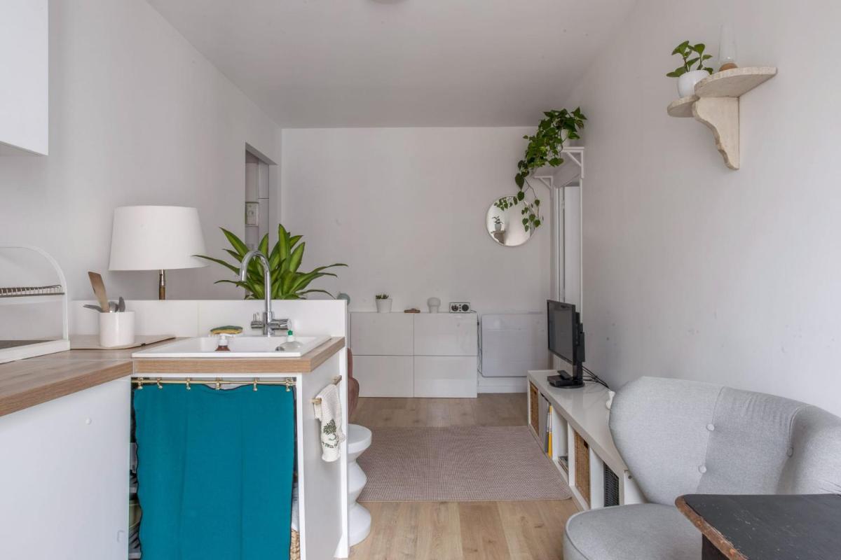 Bright and charming flat in the heart of Paris - Welkeys