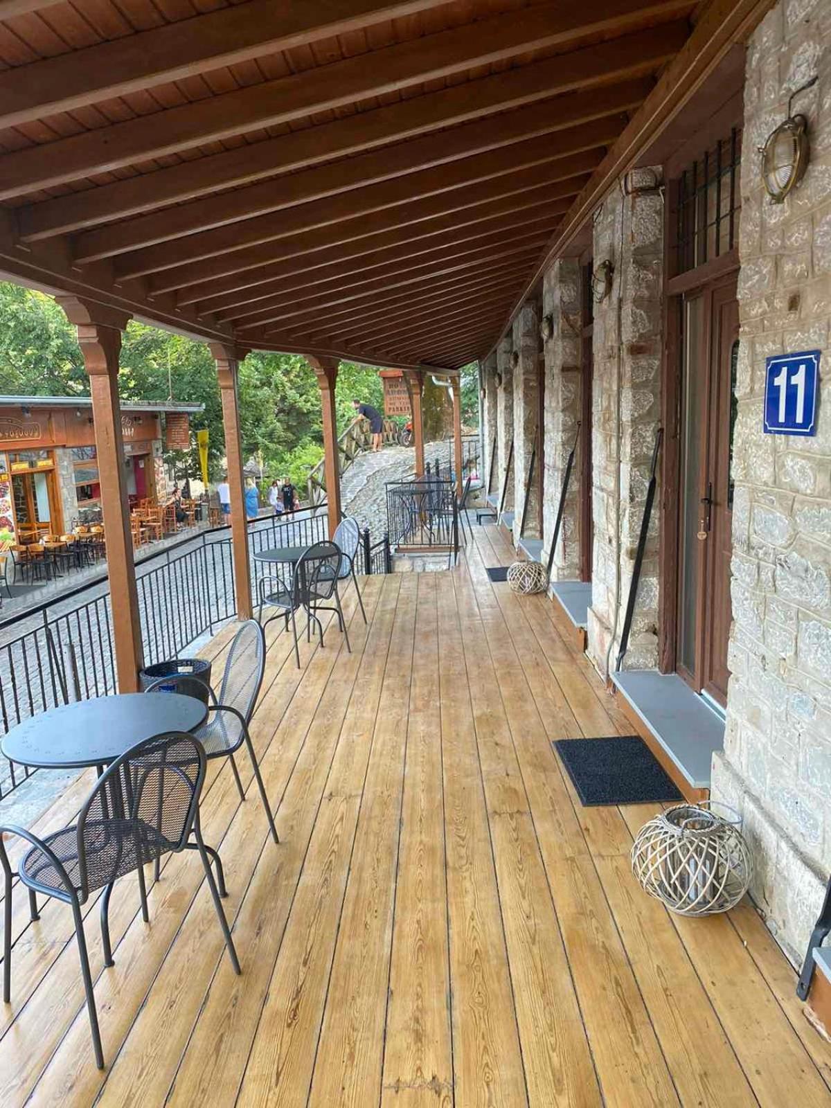 11 Luxury Apartments Metsovo. view 3