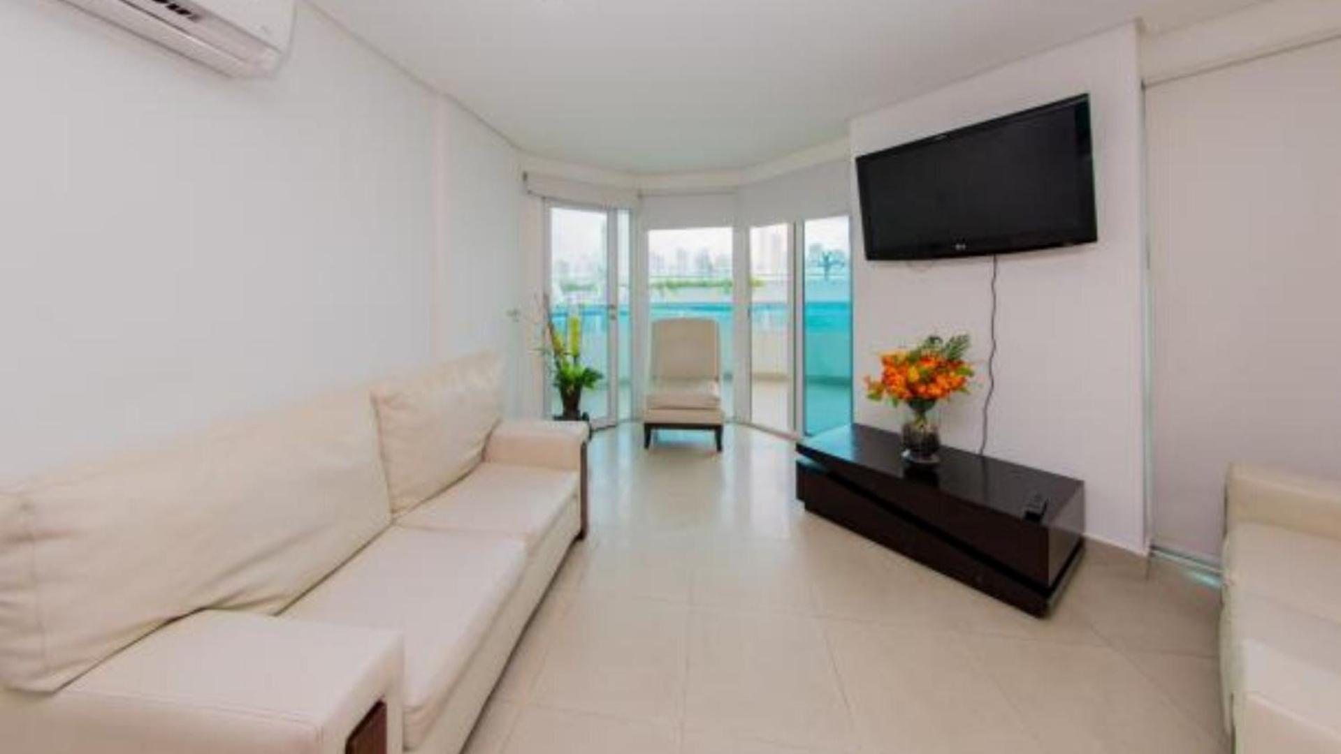 Apartamento Familiar con Vista a el Laguito Cartagena