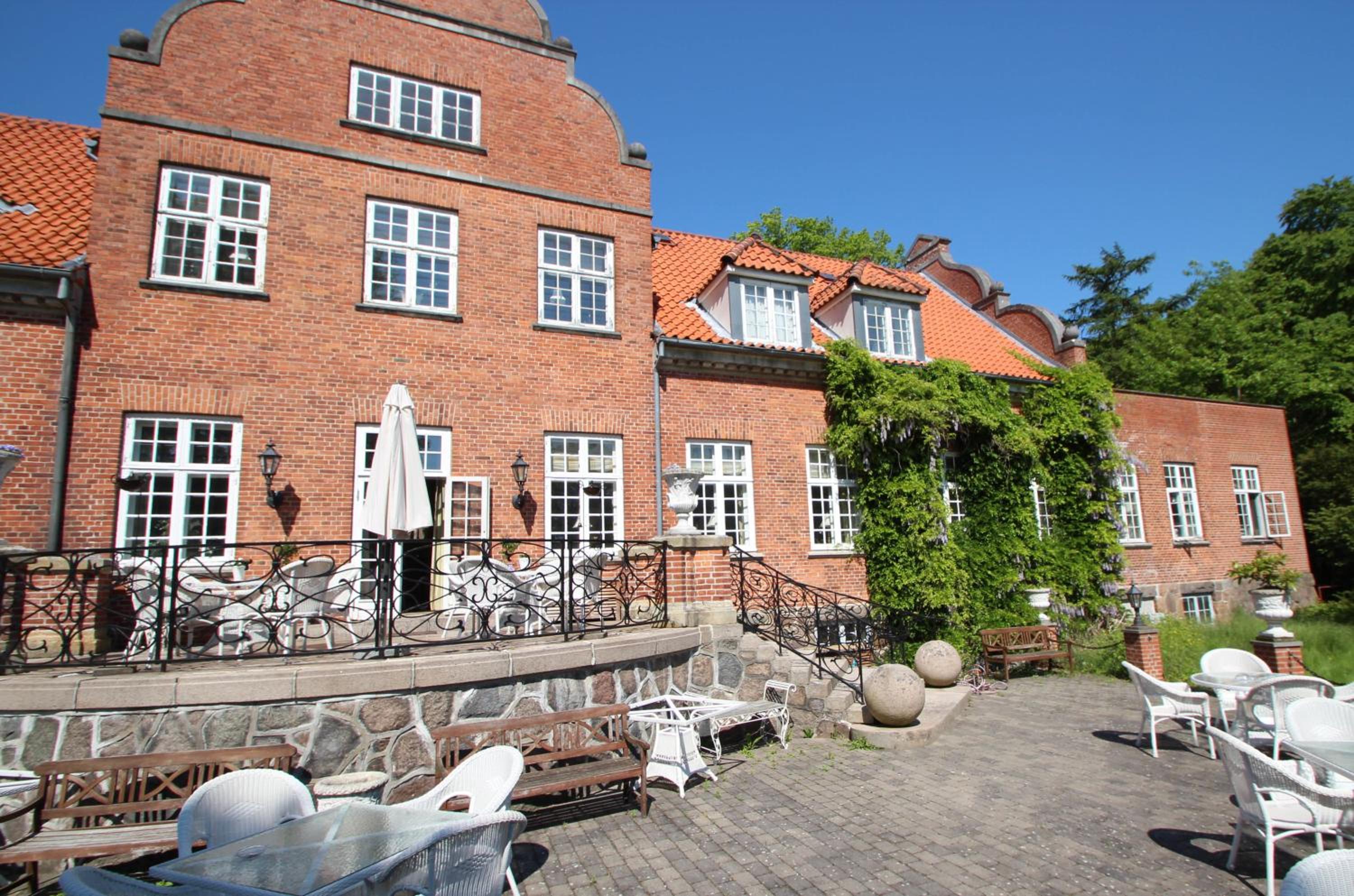 Hotel Sauntehus Castle Hotel - Image 1