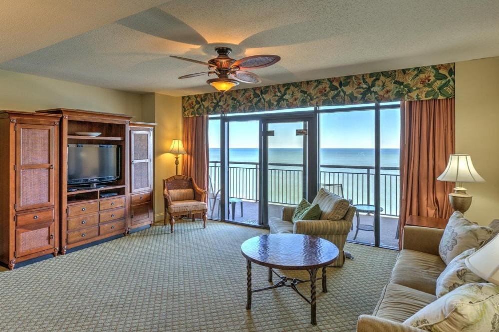 Custom decor,oceanfront and spacious onsite restaurant pools pool bar Sleeps 10 view 3
