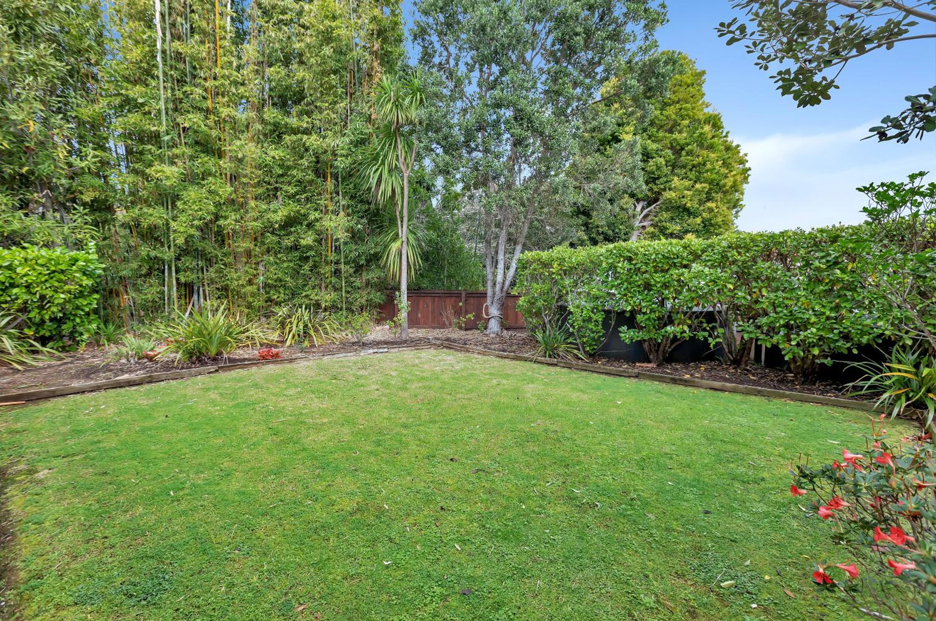 Russell Cottages - Russell Holiday Home