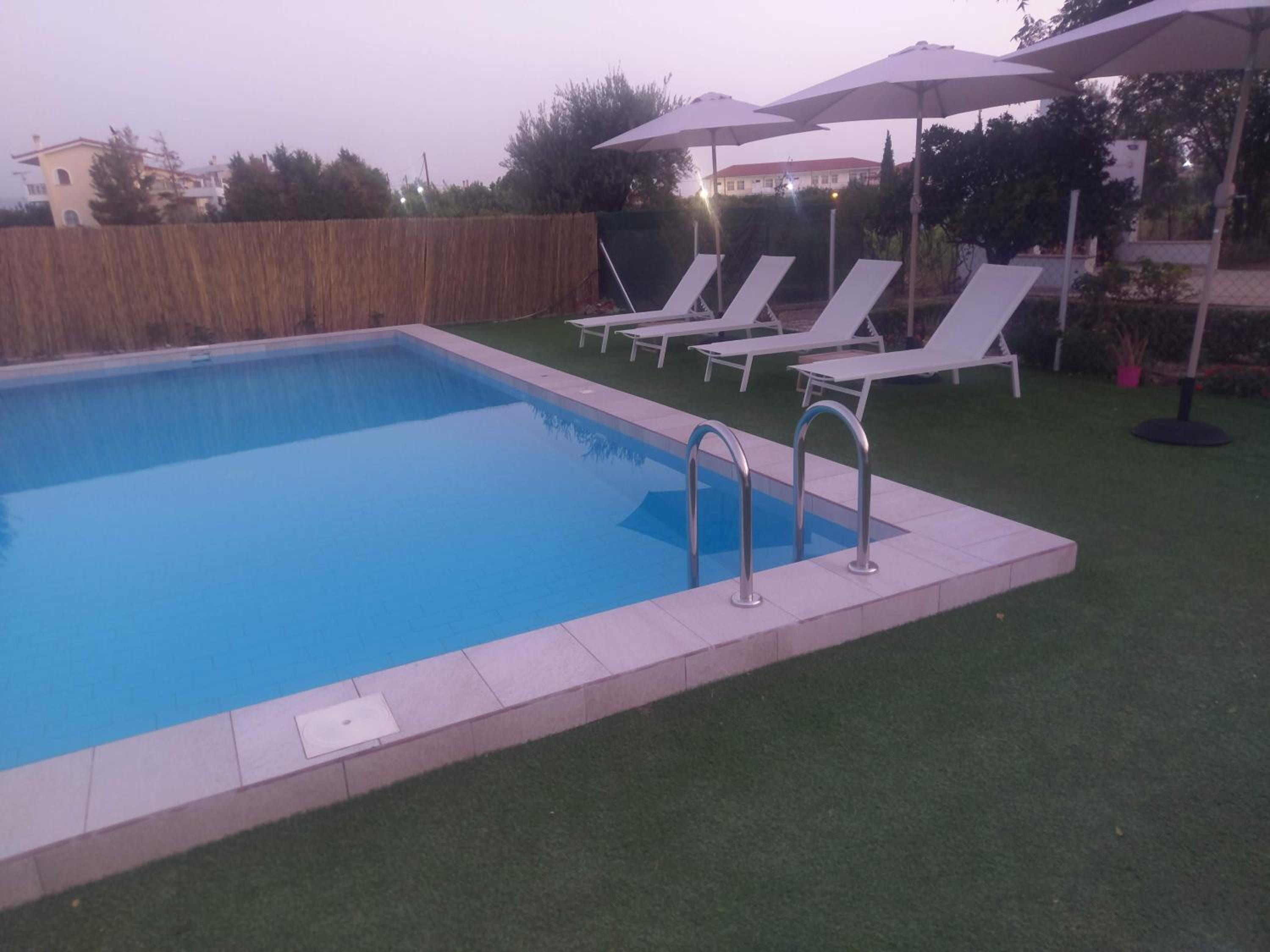 Holiday home next to orange tree orchard view 4