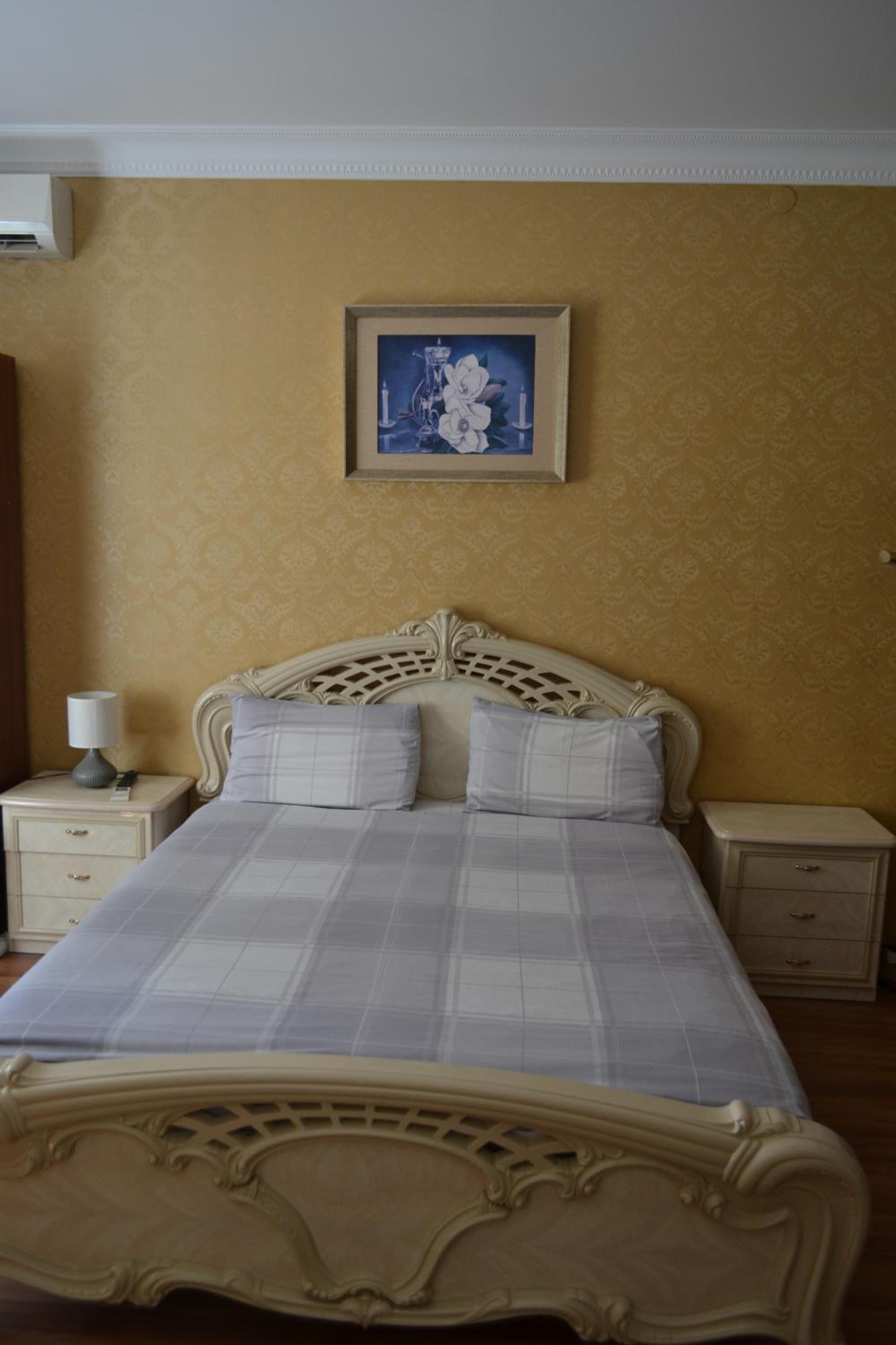 Executive suite in the centre view 2