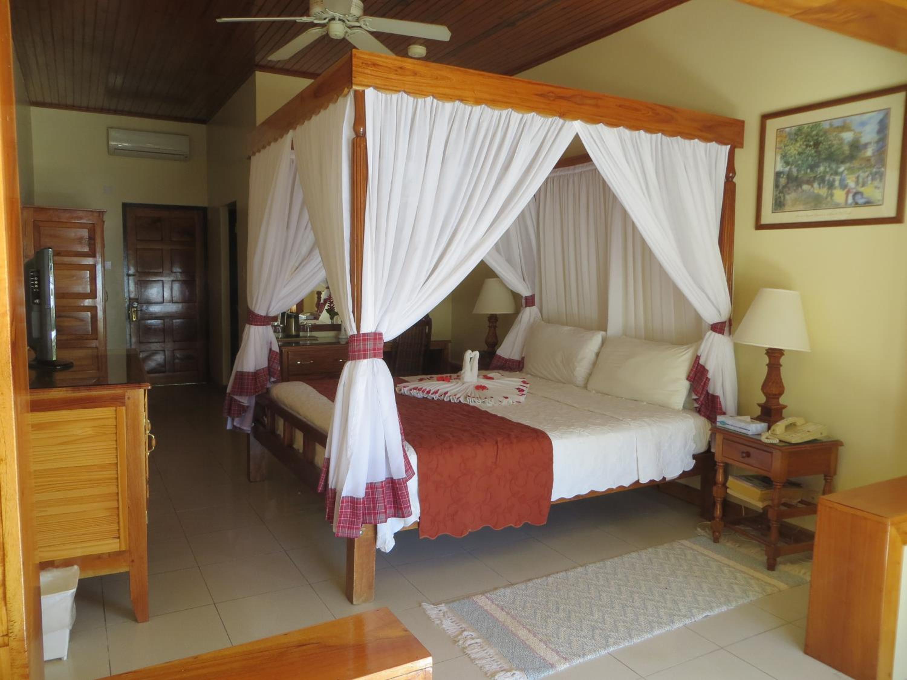 Charela Inn Hotel 29