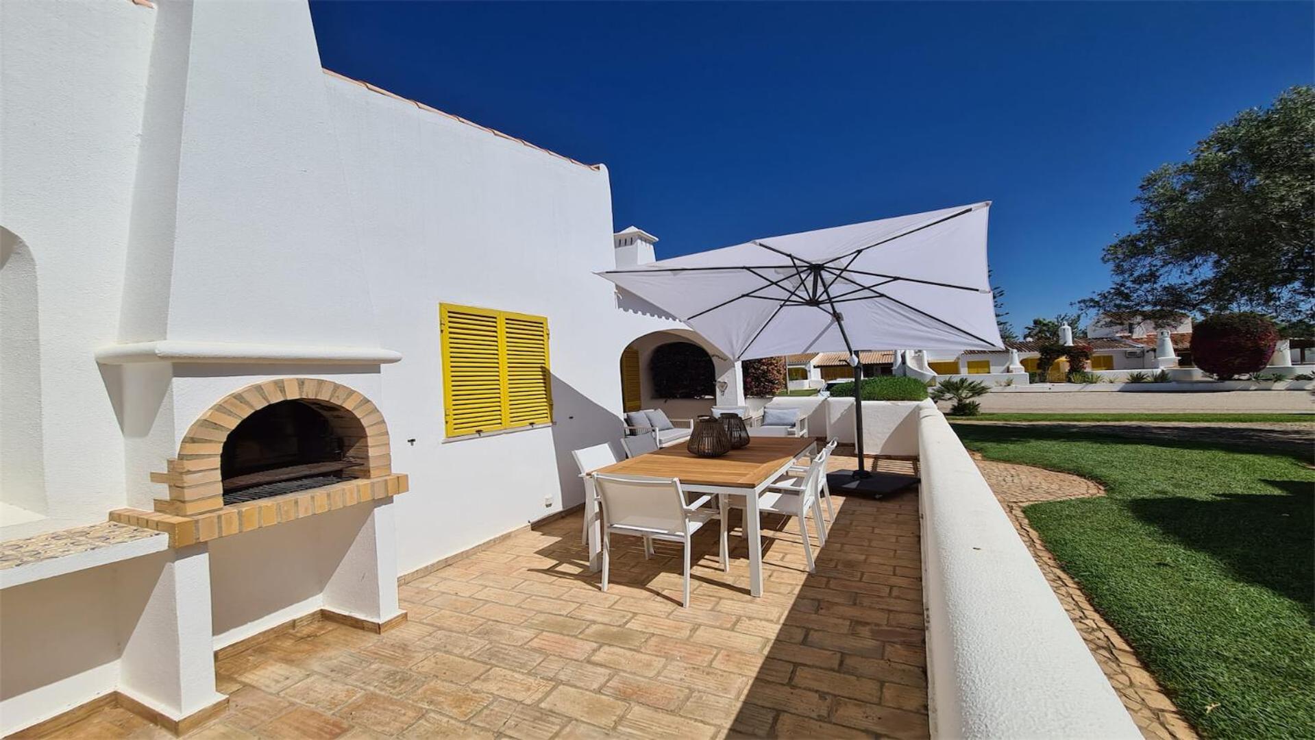 Vila Chez Lee, 219 Aldeia do Golf-CleverDetails - Sleeps 6, quiet area view 2