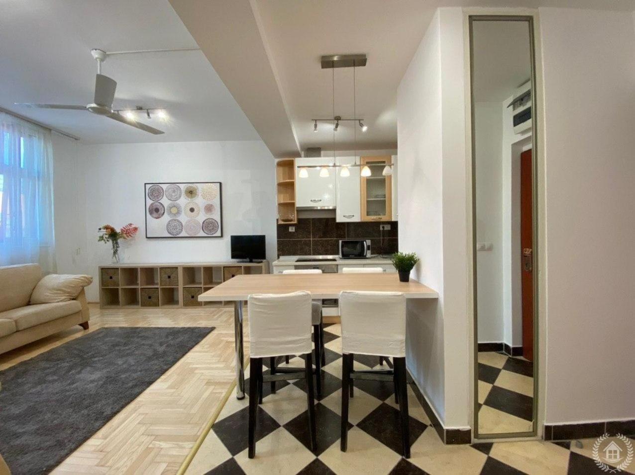 Central City Gozsdu Apartment
