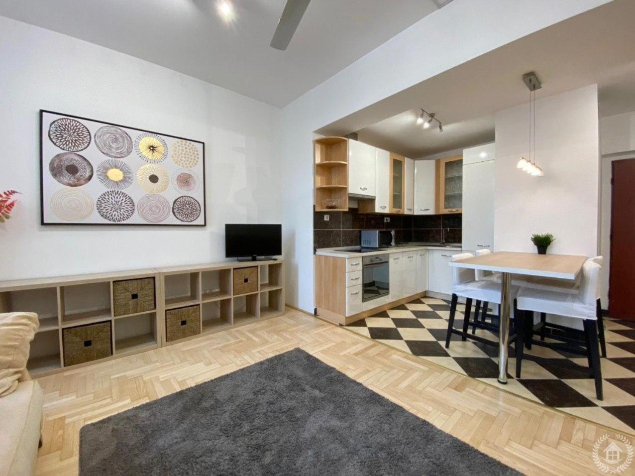 Central City Gozsdu Apartment