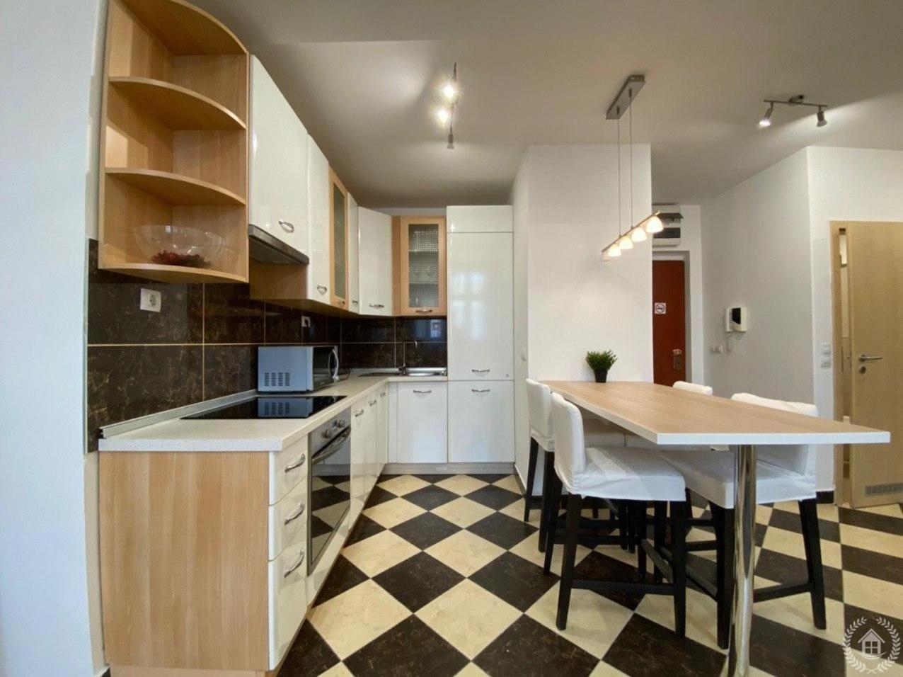 Central City Gozsdu Apartment