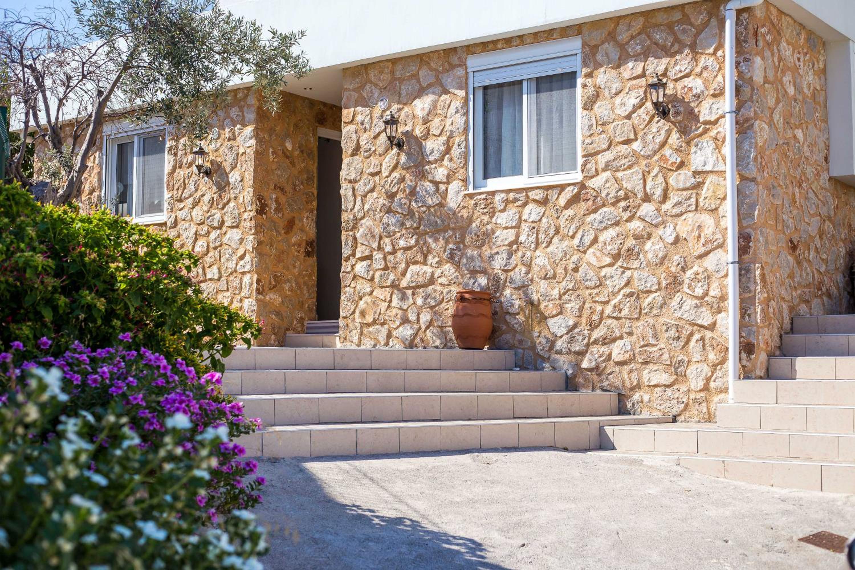 Hotel Errik Luxury House - Image 1