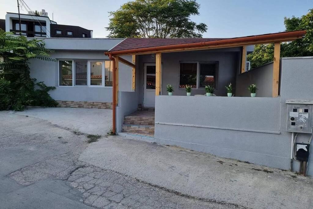 Guest House 59