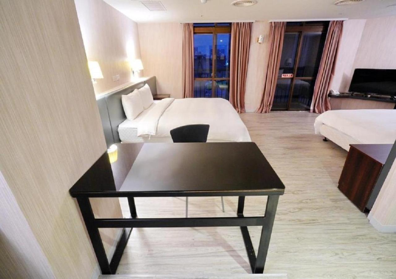 Walker Hotel - Sanchong