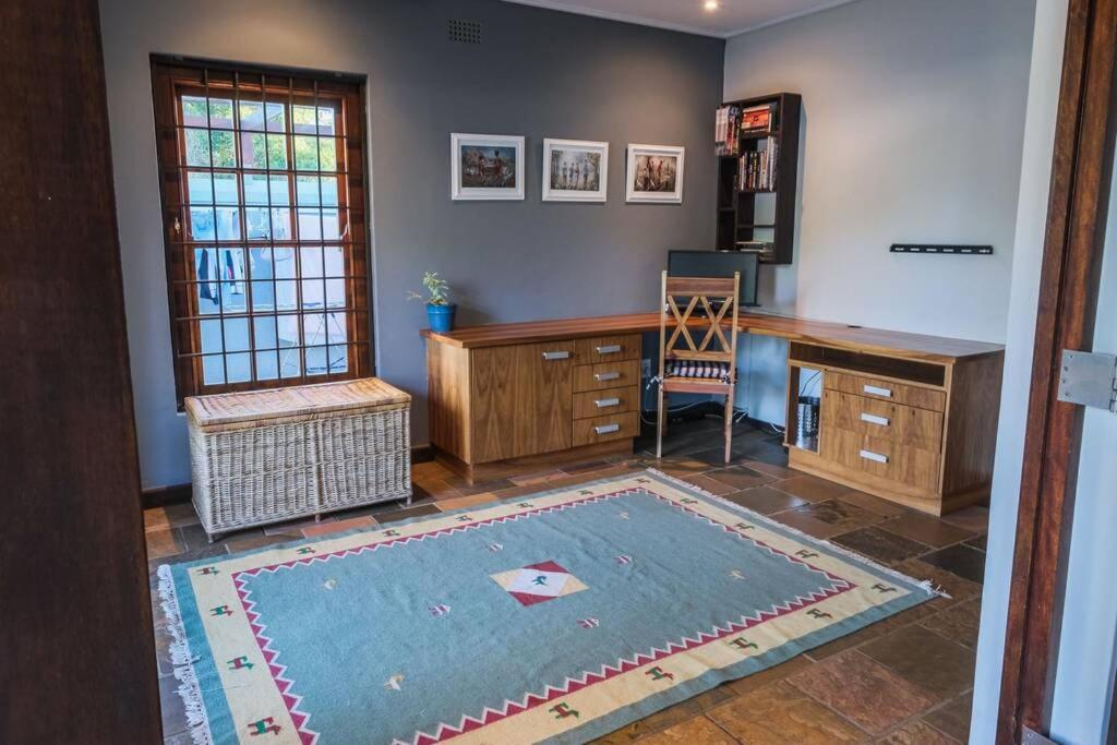 Home in Cape Town-The Homestead view 4