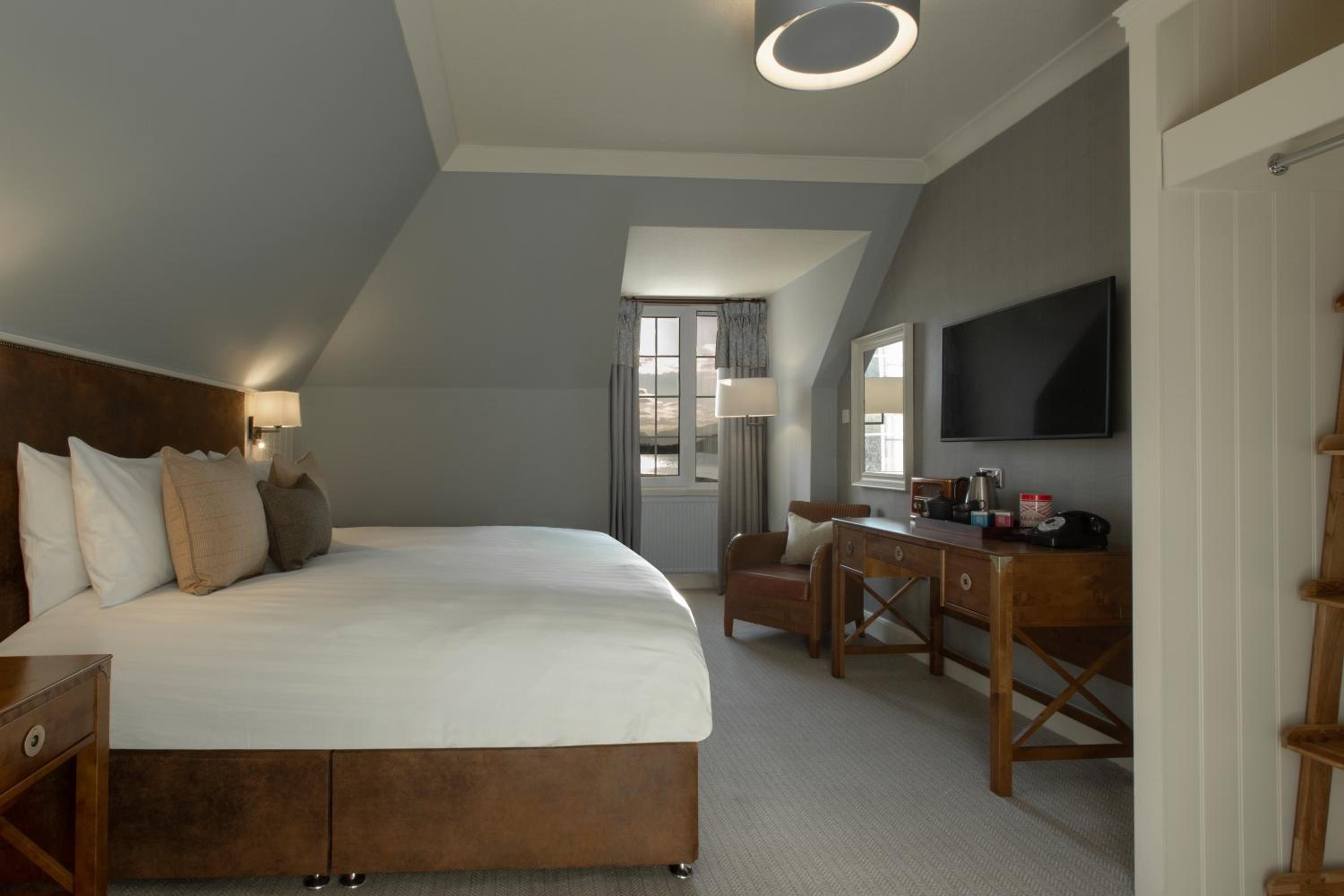 The Glencoe Inn 9