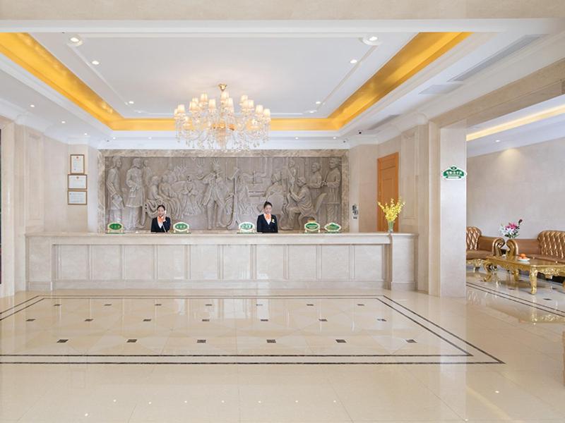 Vienna Hotel (Huizhou Daya Bay Xinyi Store) view 2