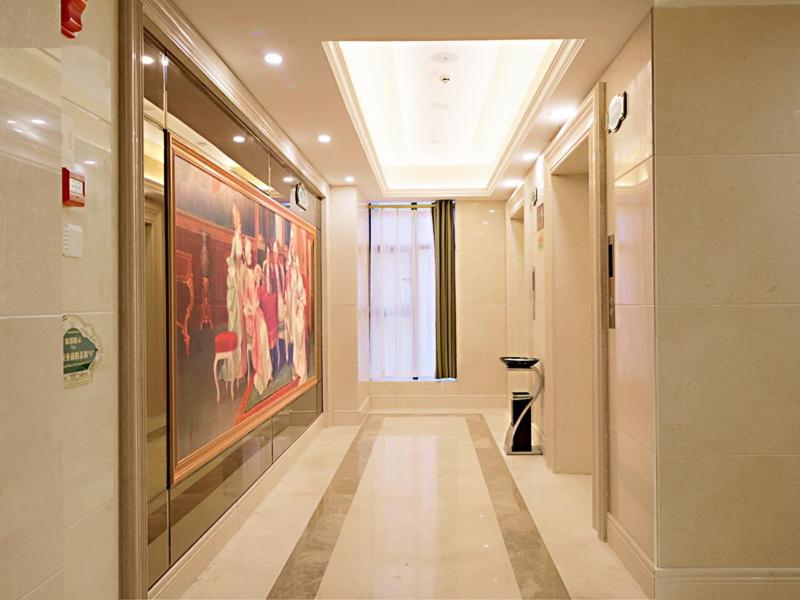 Vienna Hotel Hunan Yongzhou Lengshuitan District Government Square view 5