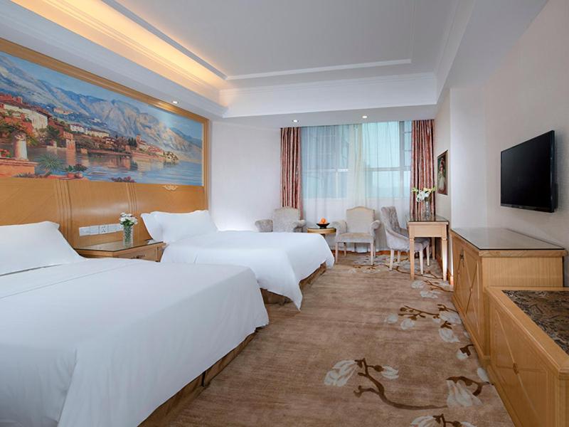 Vienna Hotel Dongguan Tangxia Lincun Square