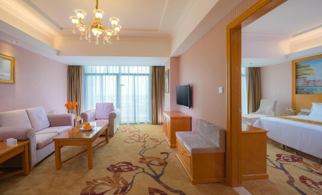 Vienna Hotel Guangdong Huizhou Yuanzhou