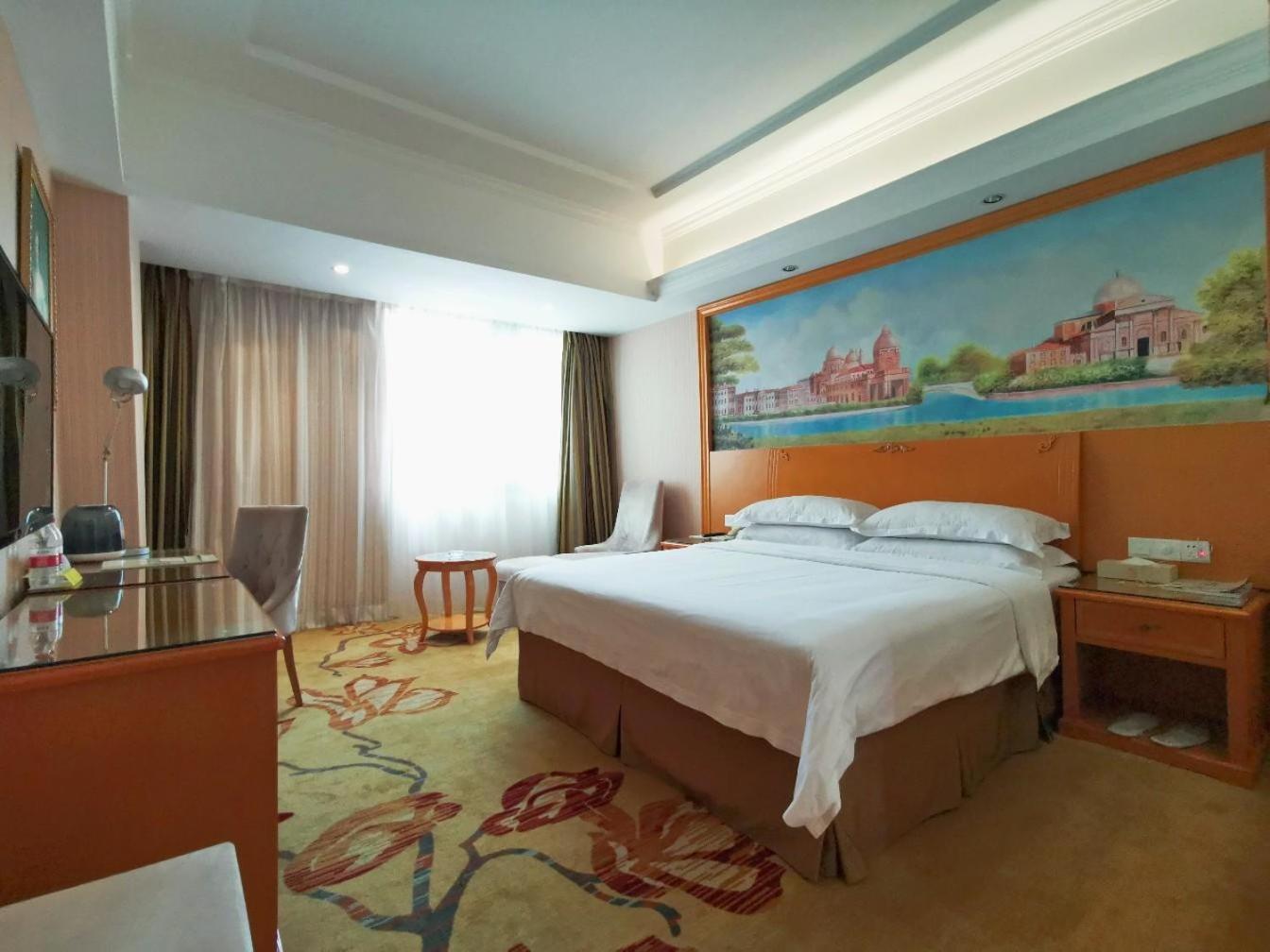 Vienna Hotel Guangdong Huizhou Yuanzhou
