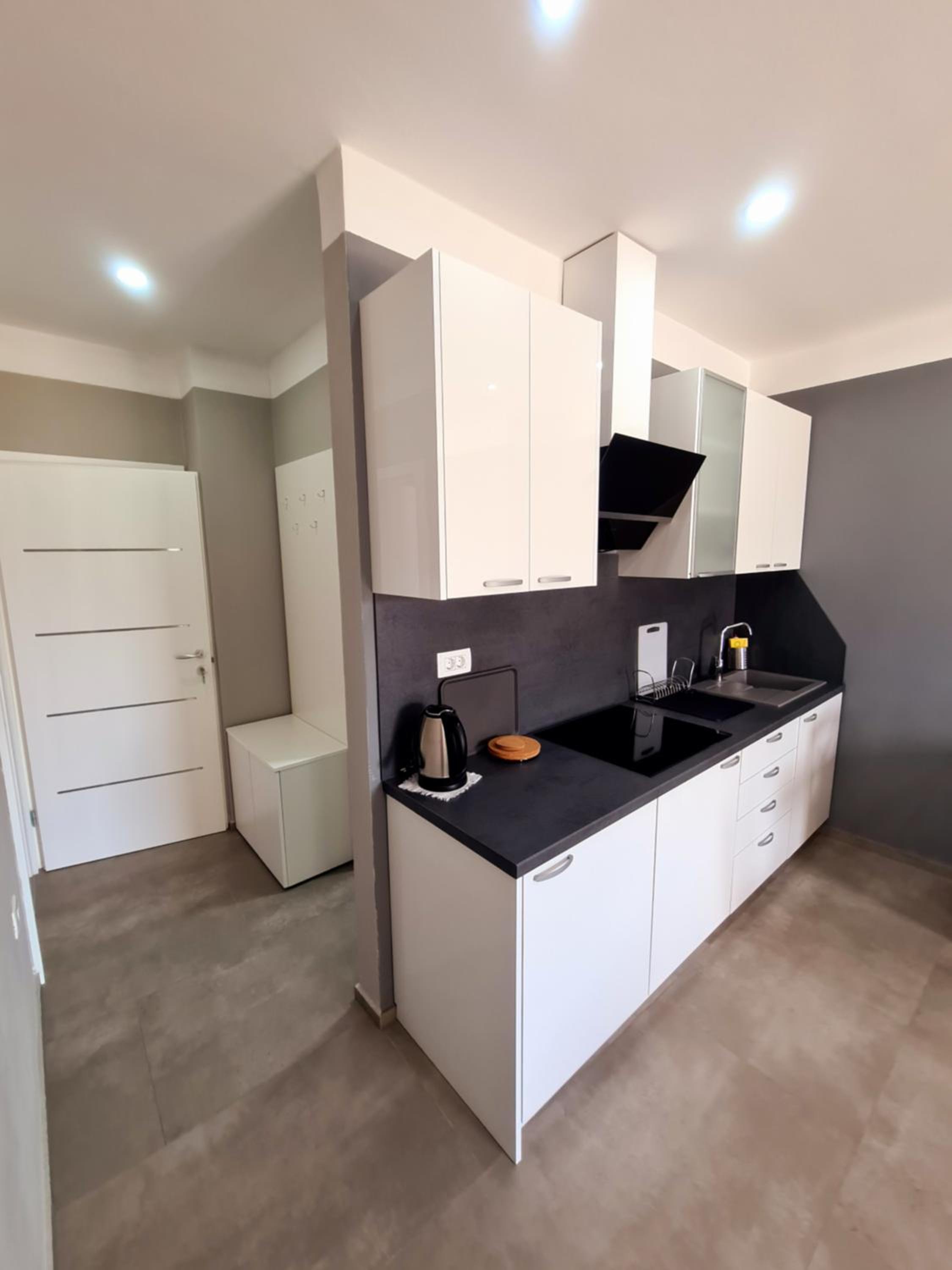 Luxury apartments step to the sea view 2